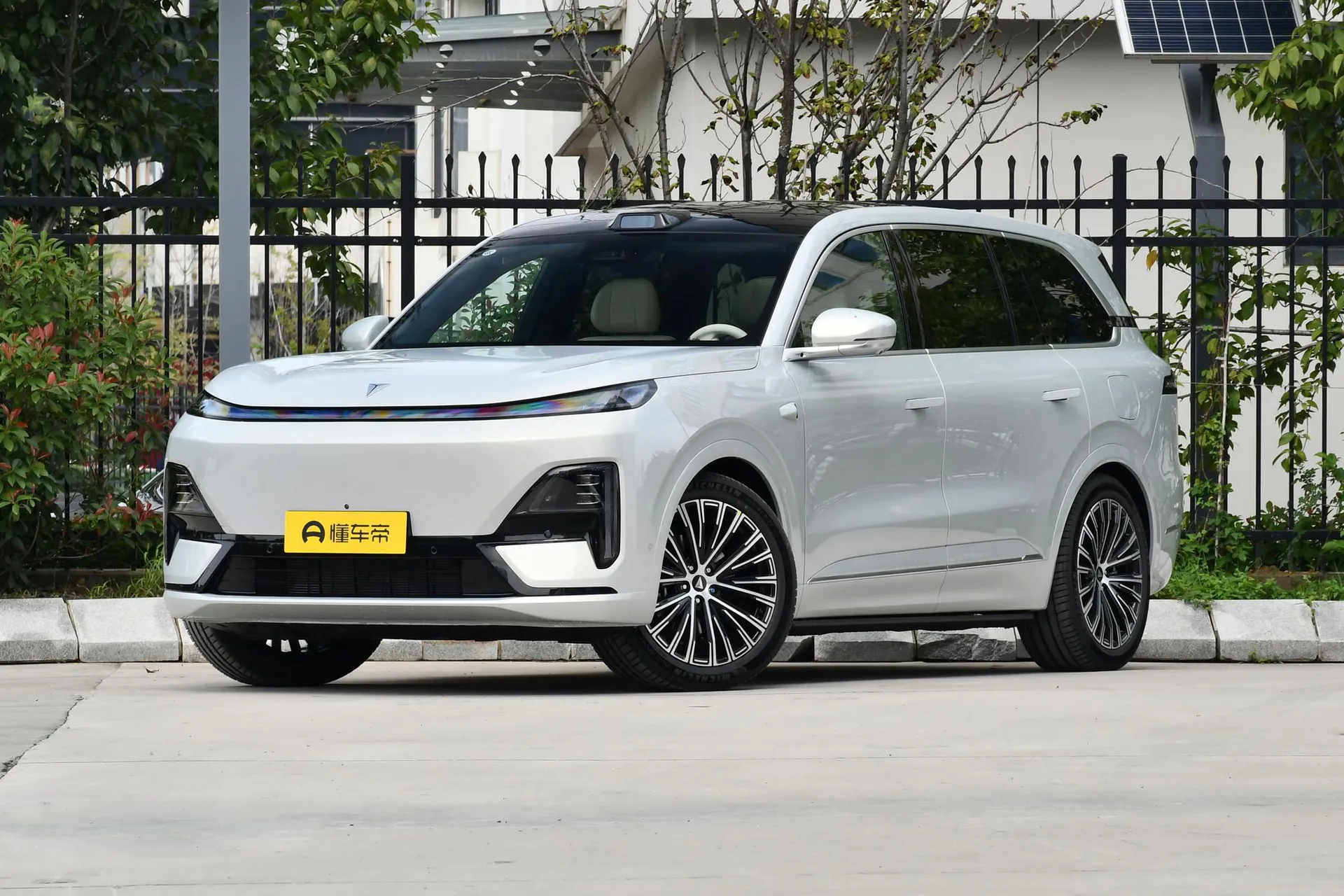  S09 AWD Ultra+ Ultra Long Range Bespoke