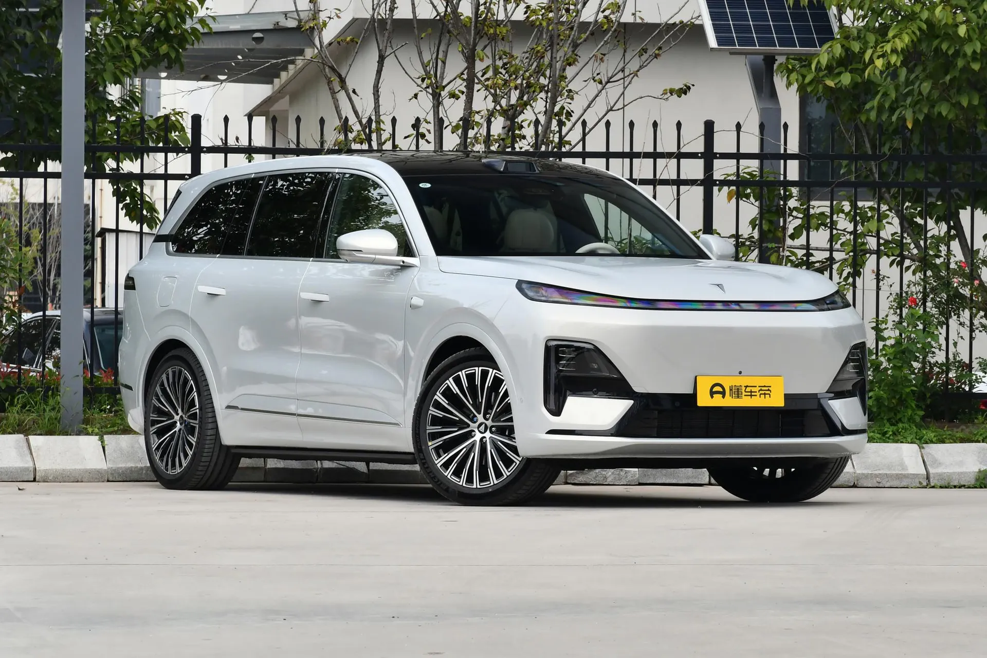  S09 AWD Ultra+ Ultra Long Range Bespoke