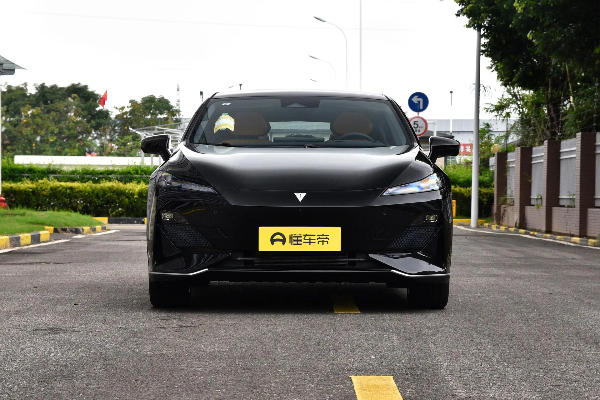  SL03 530 Pure EV Sport