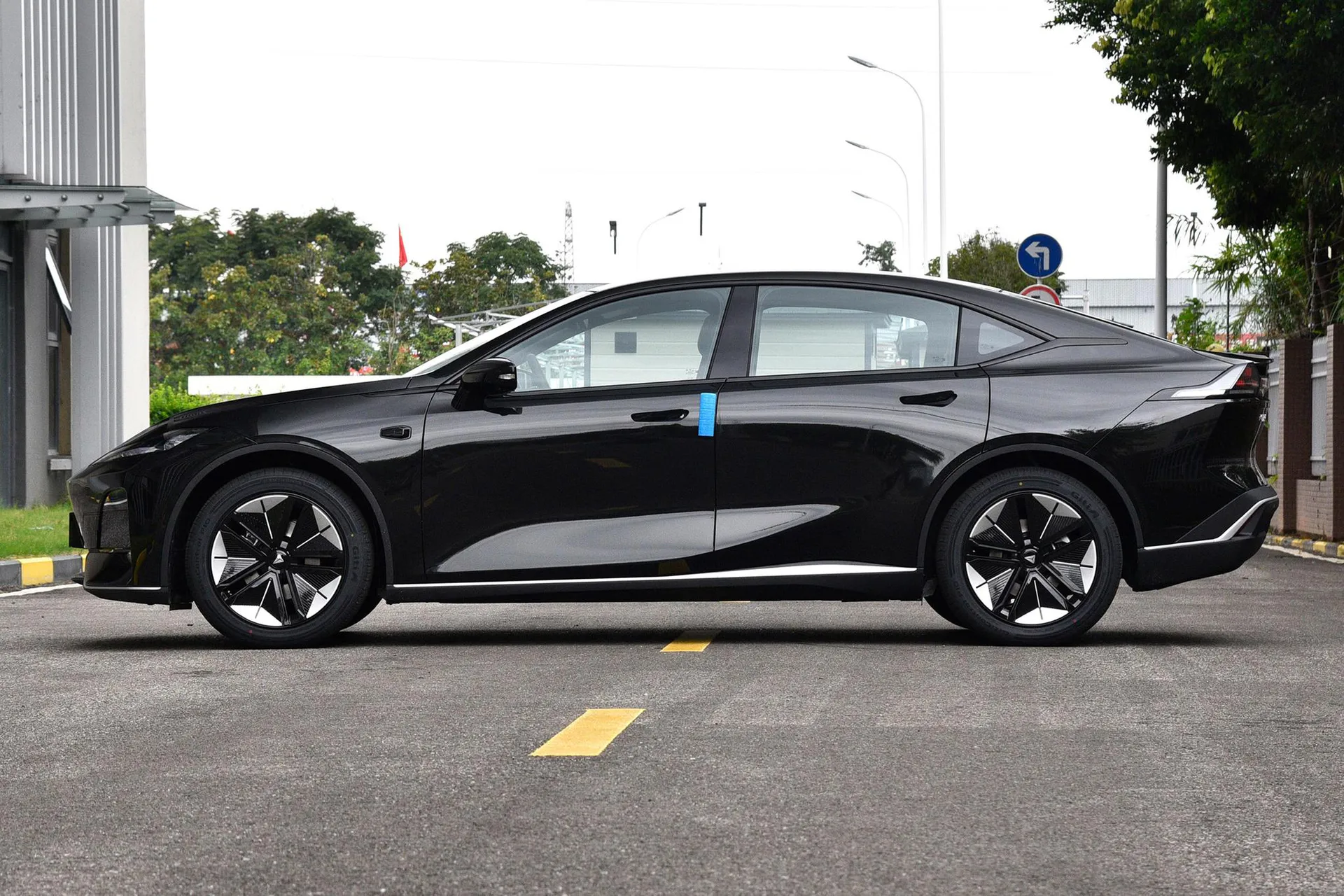  SL03 530 Pure EV Sport