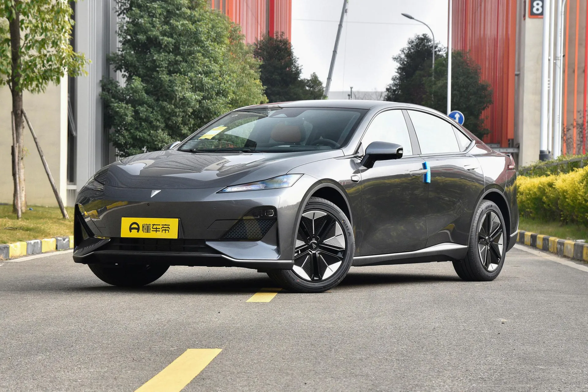  SL03 530 Pure EV Sport