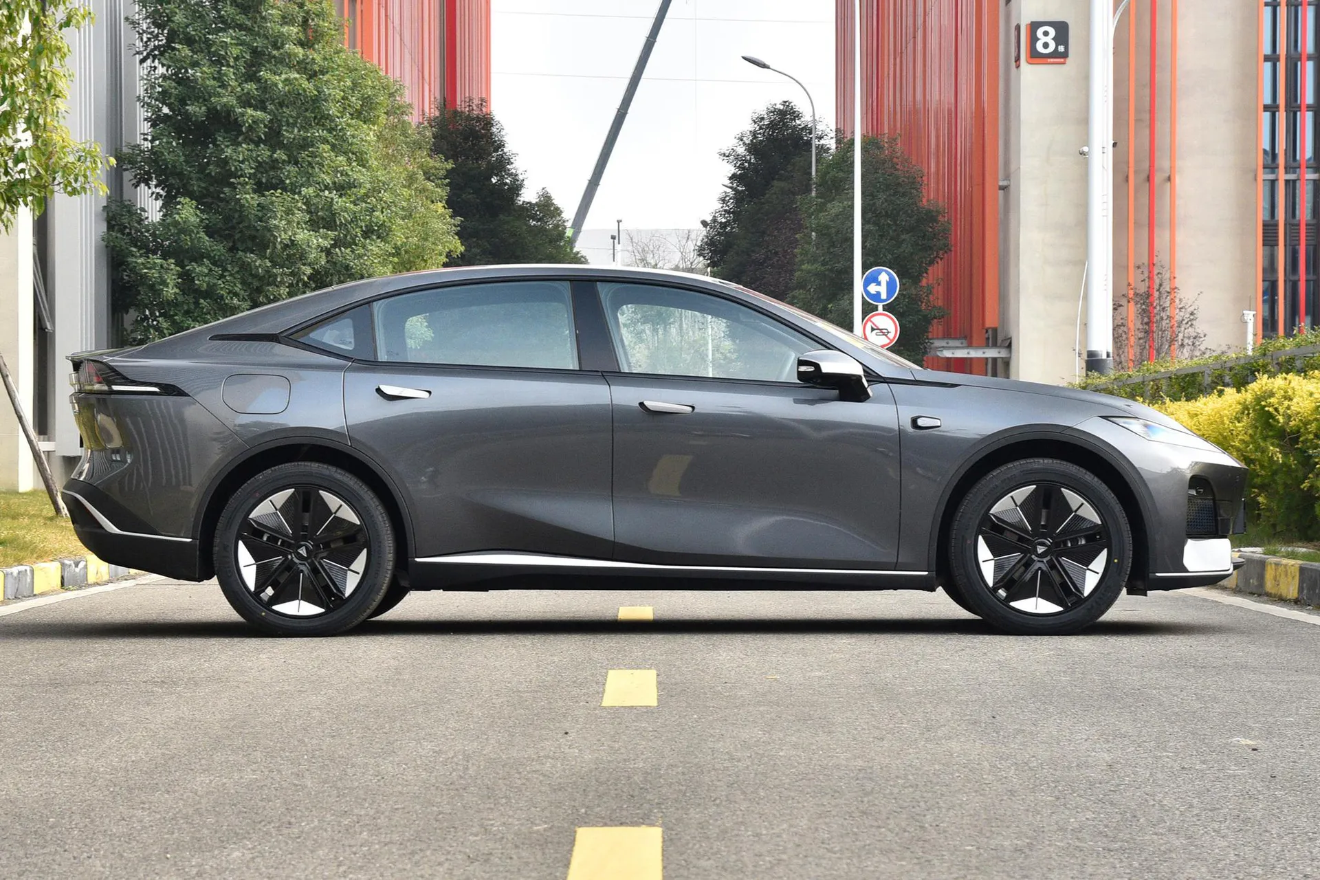  SL03 530 Pure EV Sport