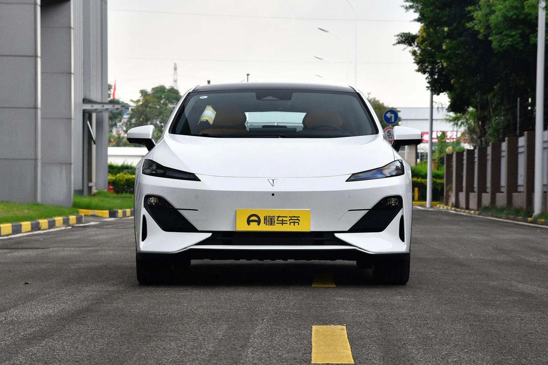  SL03 530 Pure EV Sport