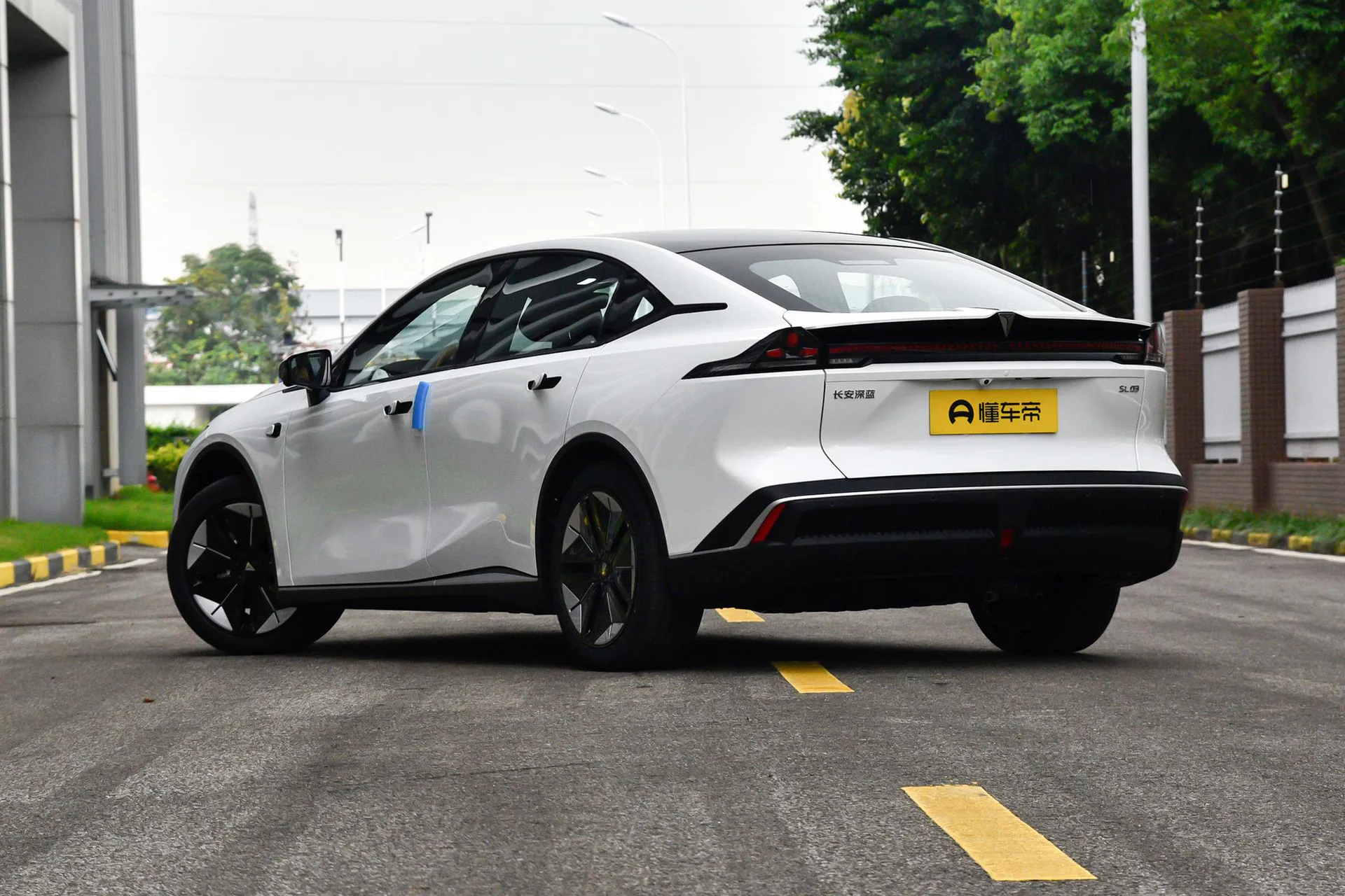  SL03 530 Pure EV Sport