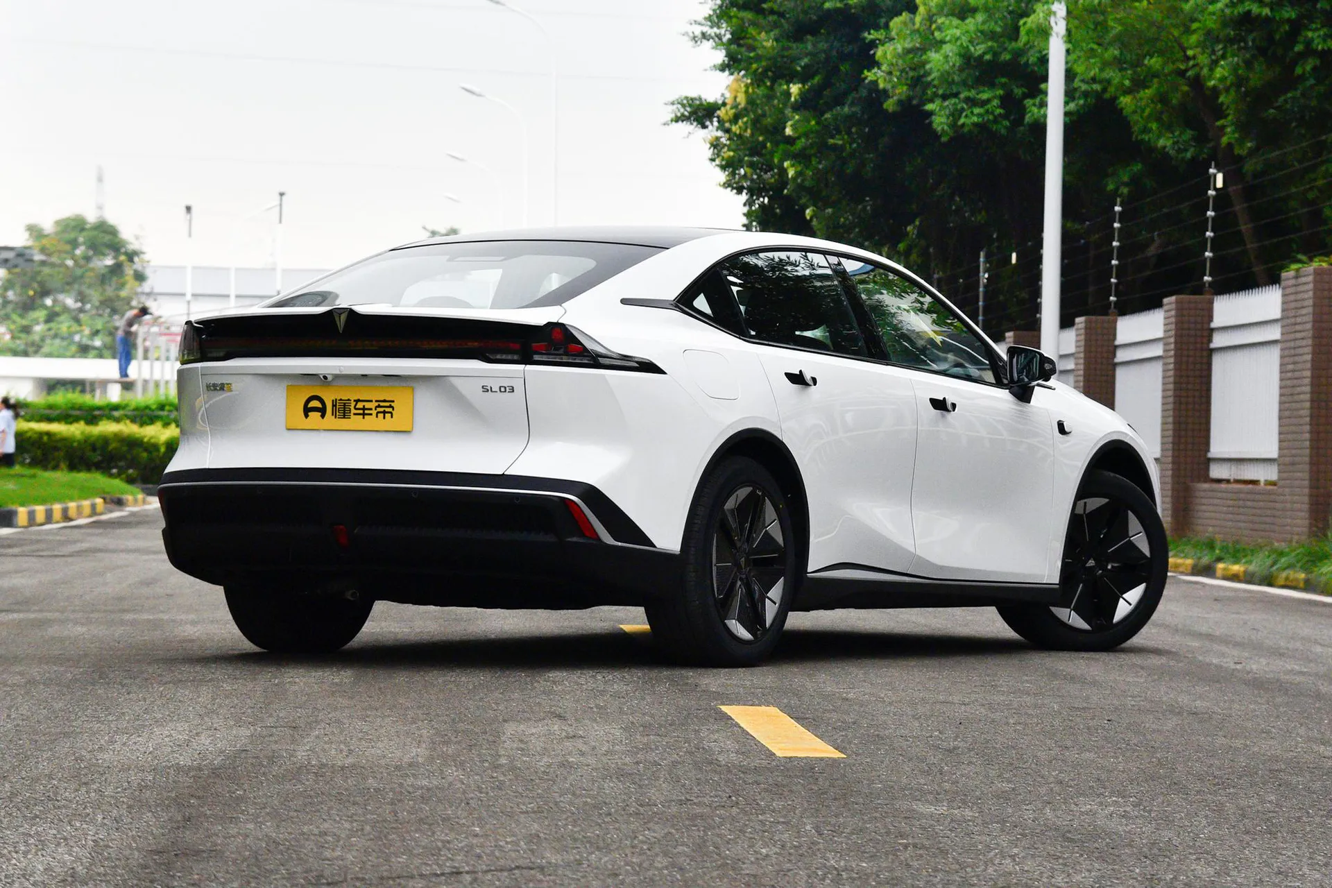  SL03 530 Pure EV Sport