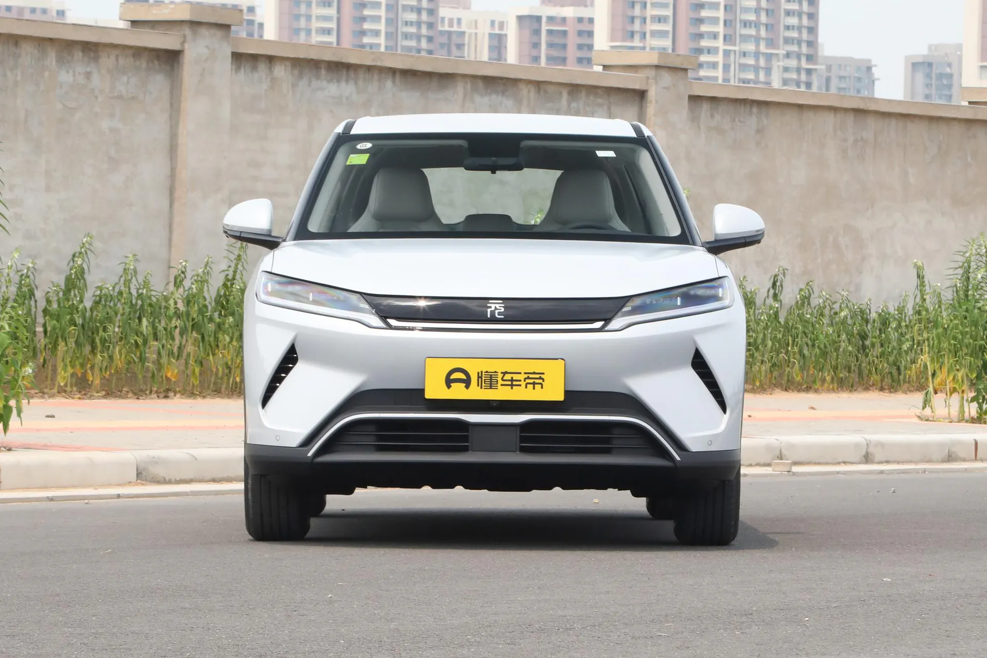  Yuan Up 301 KM Navigator