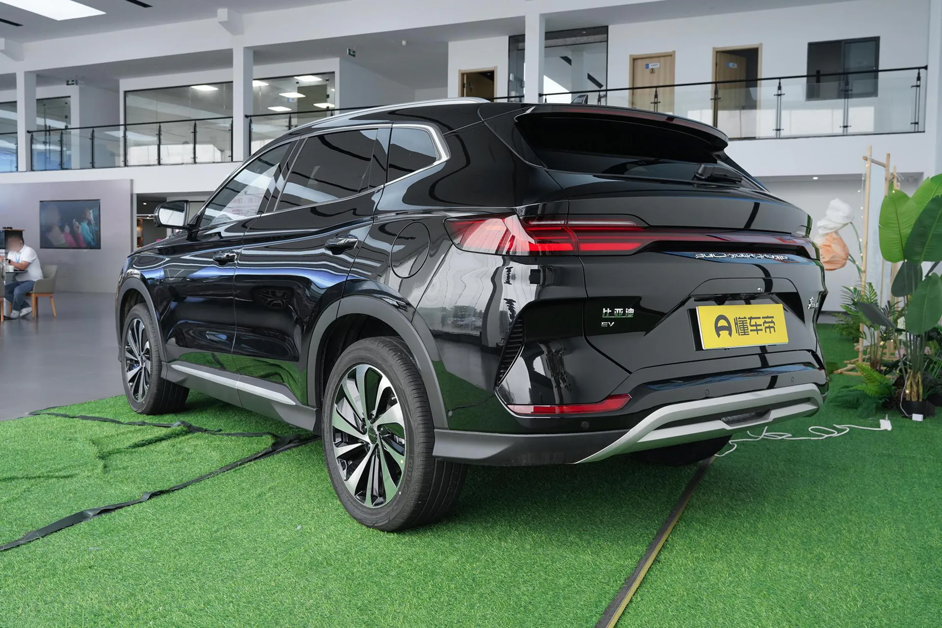  Song Plus EV Glory 605 KM Flagship PLUS