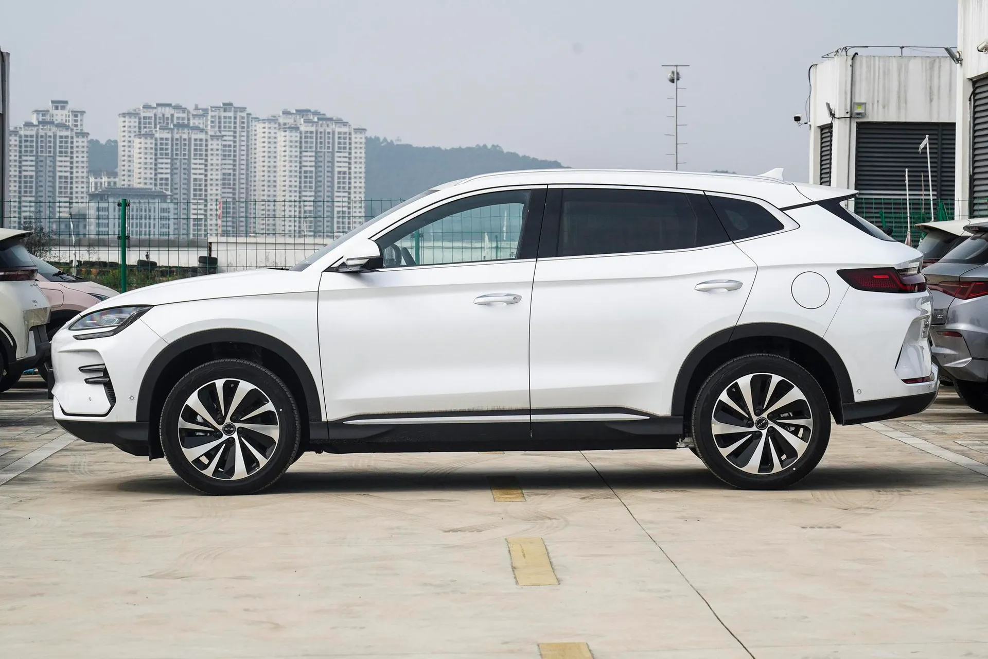  Song Plus EV Glory 605 KM Flagship PLUS