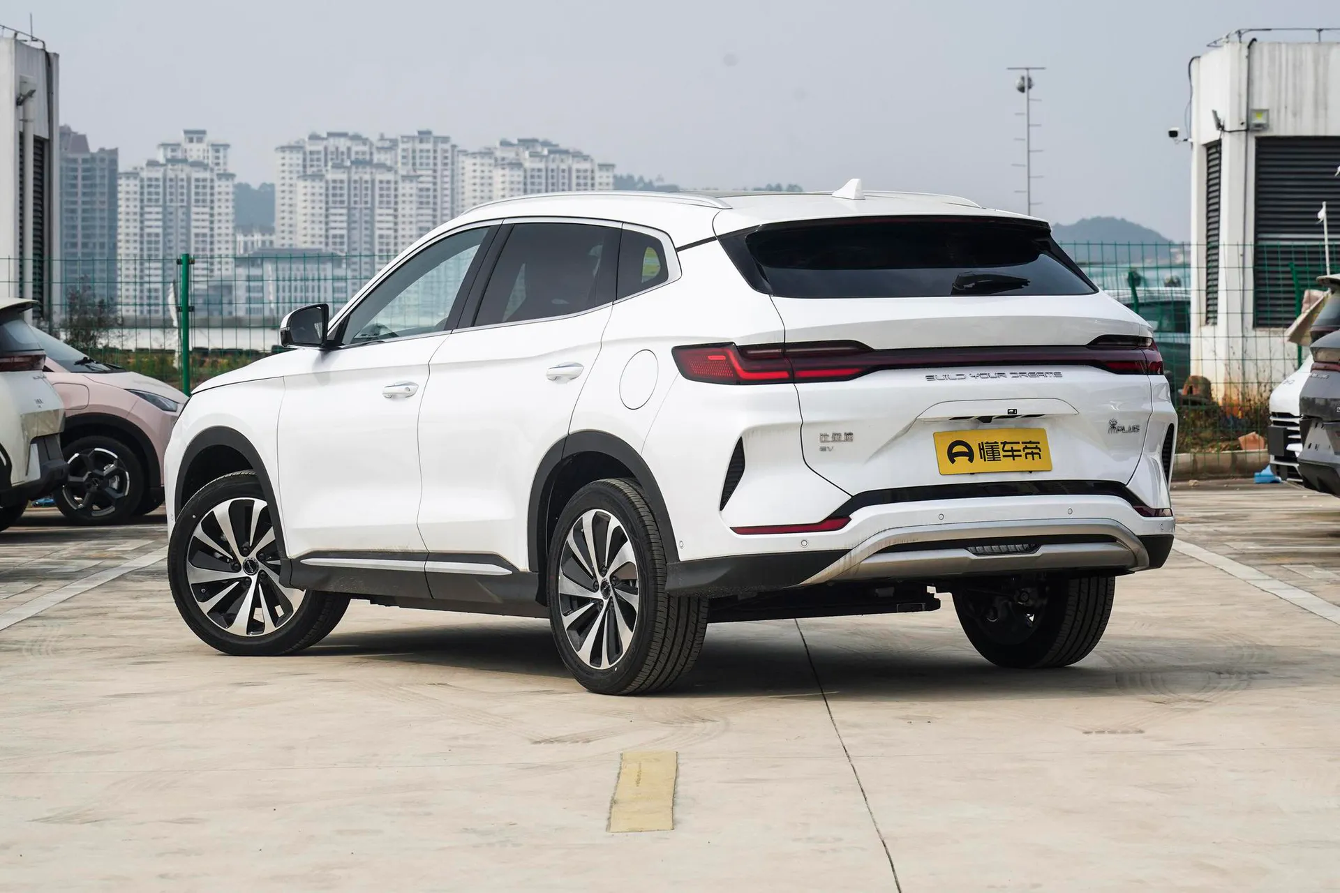  Song Plus EV Glory 605 KM Flagship PLUS