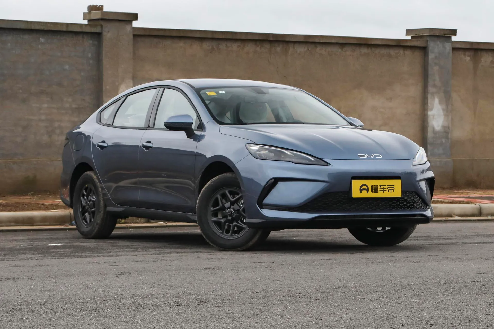  Seal 05 DM-i 128 KM Luxury