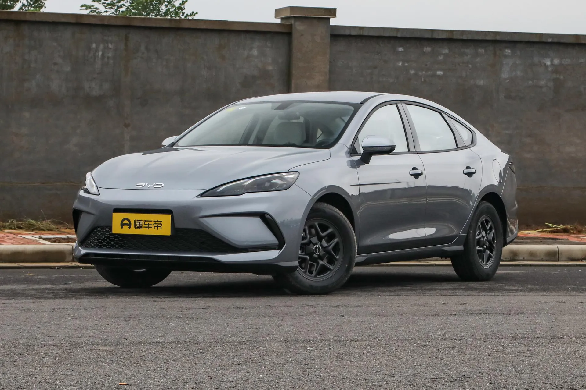  Seal 05 DM-i 128 KM Luxury