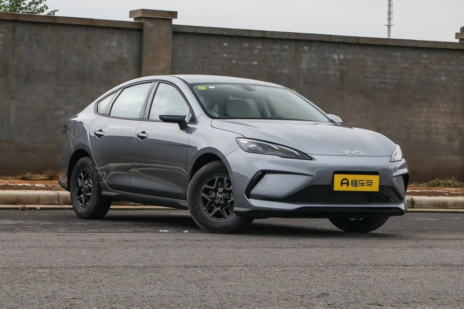  Seal 05 DM-i 128 KM Luxury