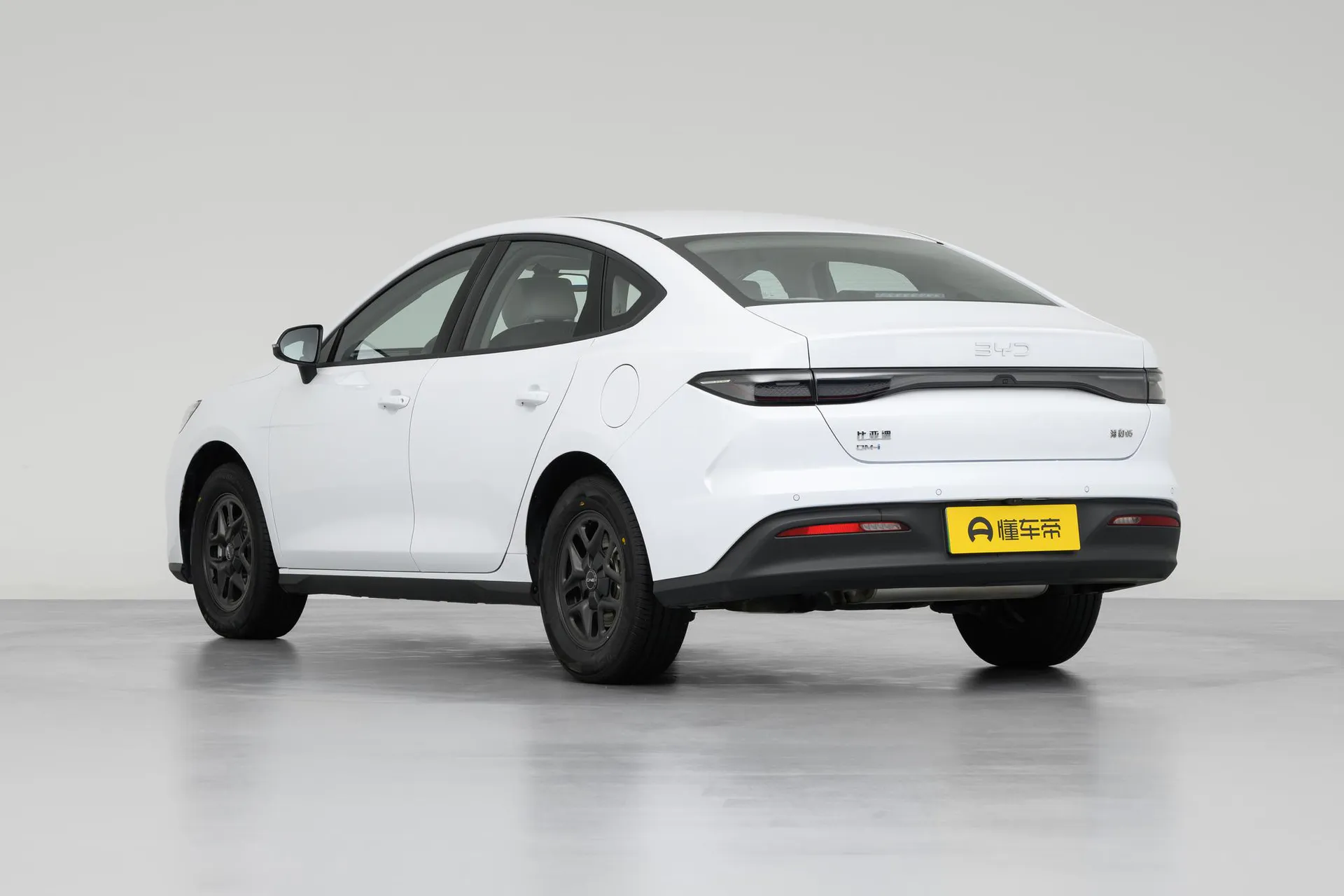  Seal 05 DM-i 128 KM Luxury