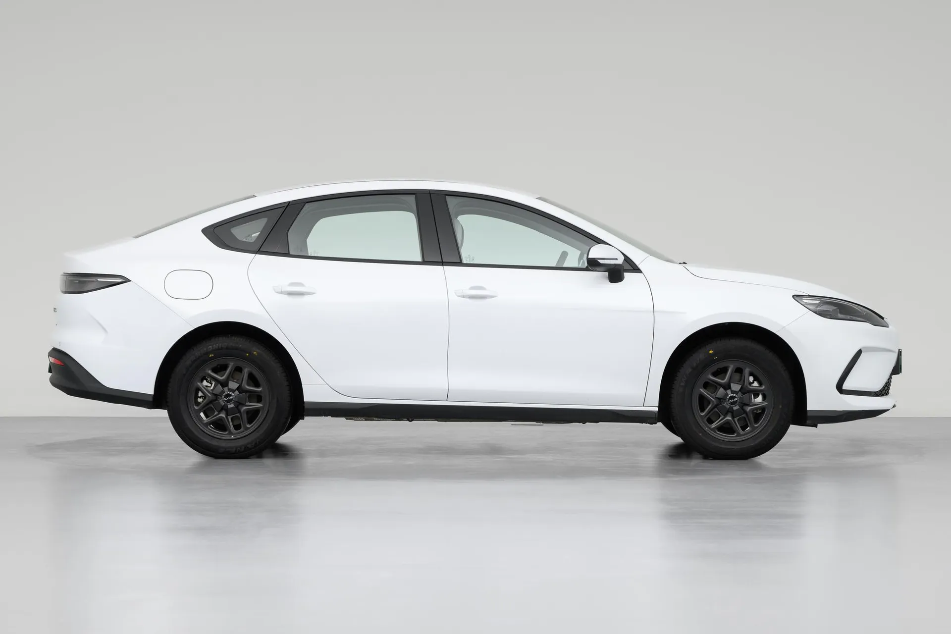  Seal 05 DM-i 128 KM Luxury