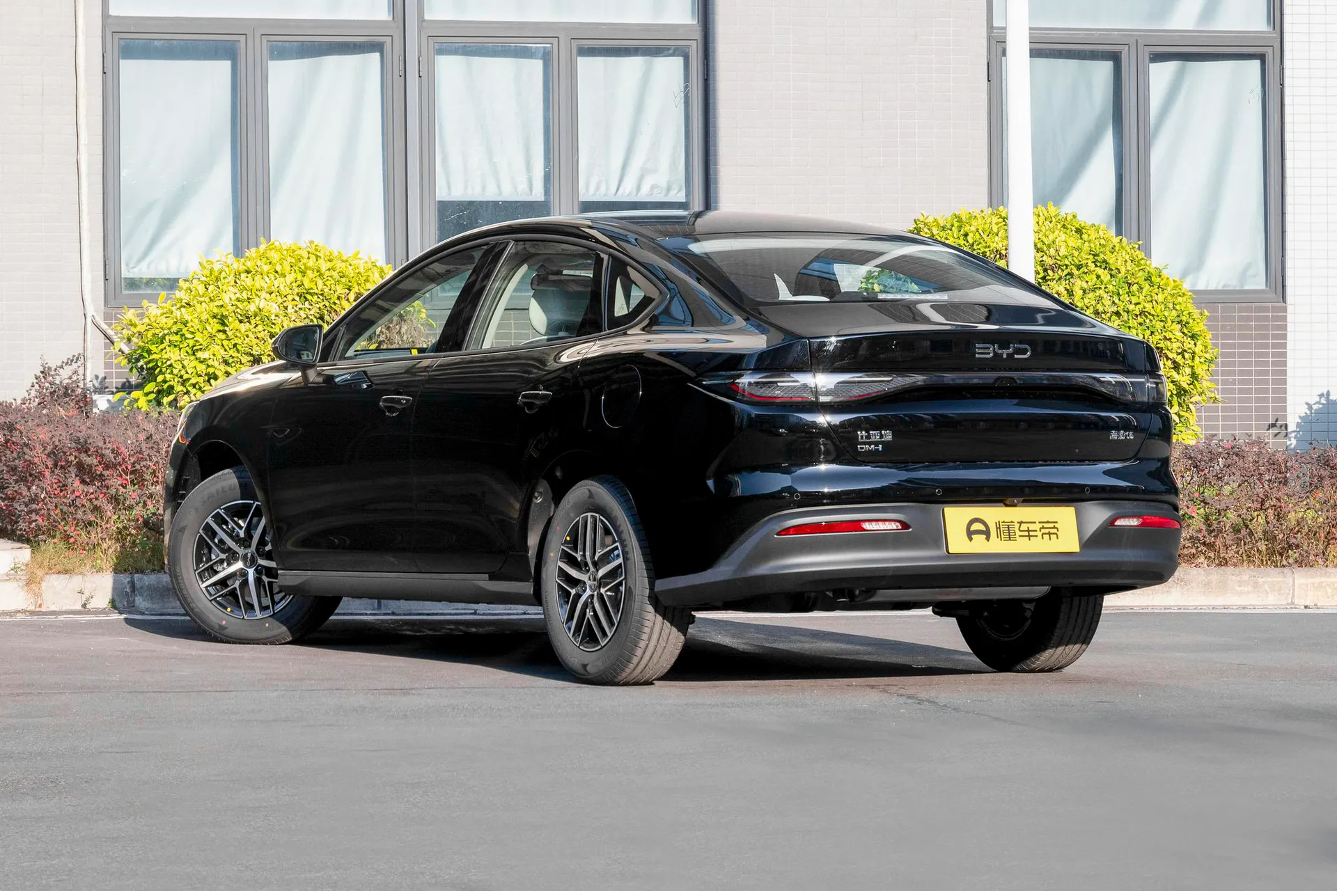 Seal 05 DM-i 210 KM Premium