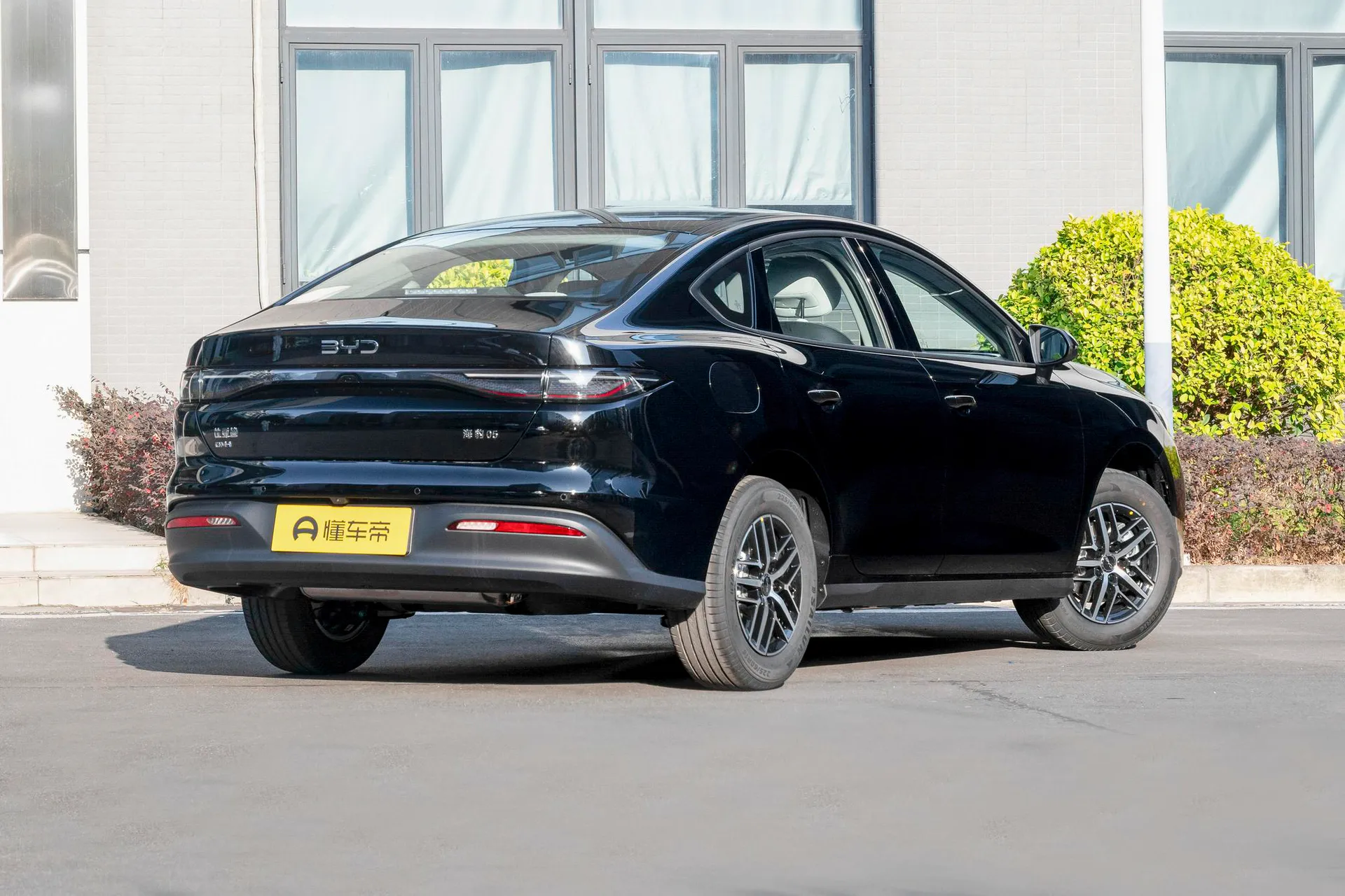  Seal 05 DM-i 210 KM Premium