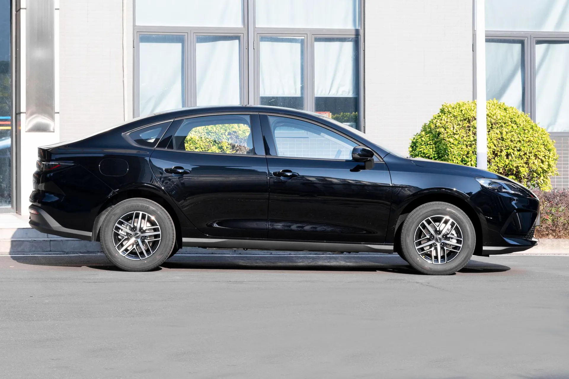  Seal 05 DM-i 210 KM Premium