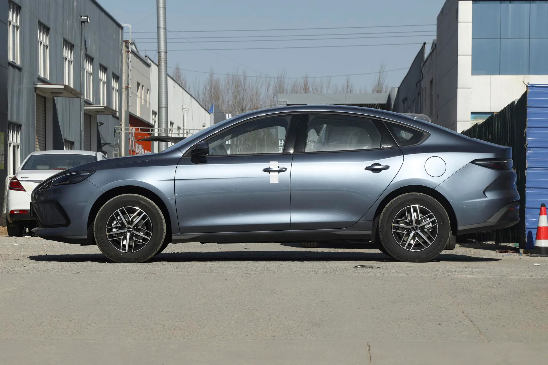  Seal 05 DM-i 210 KM Premium