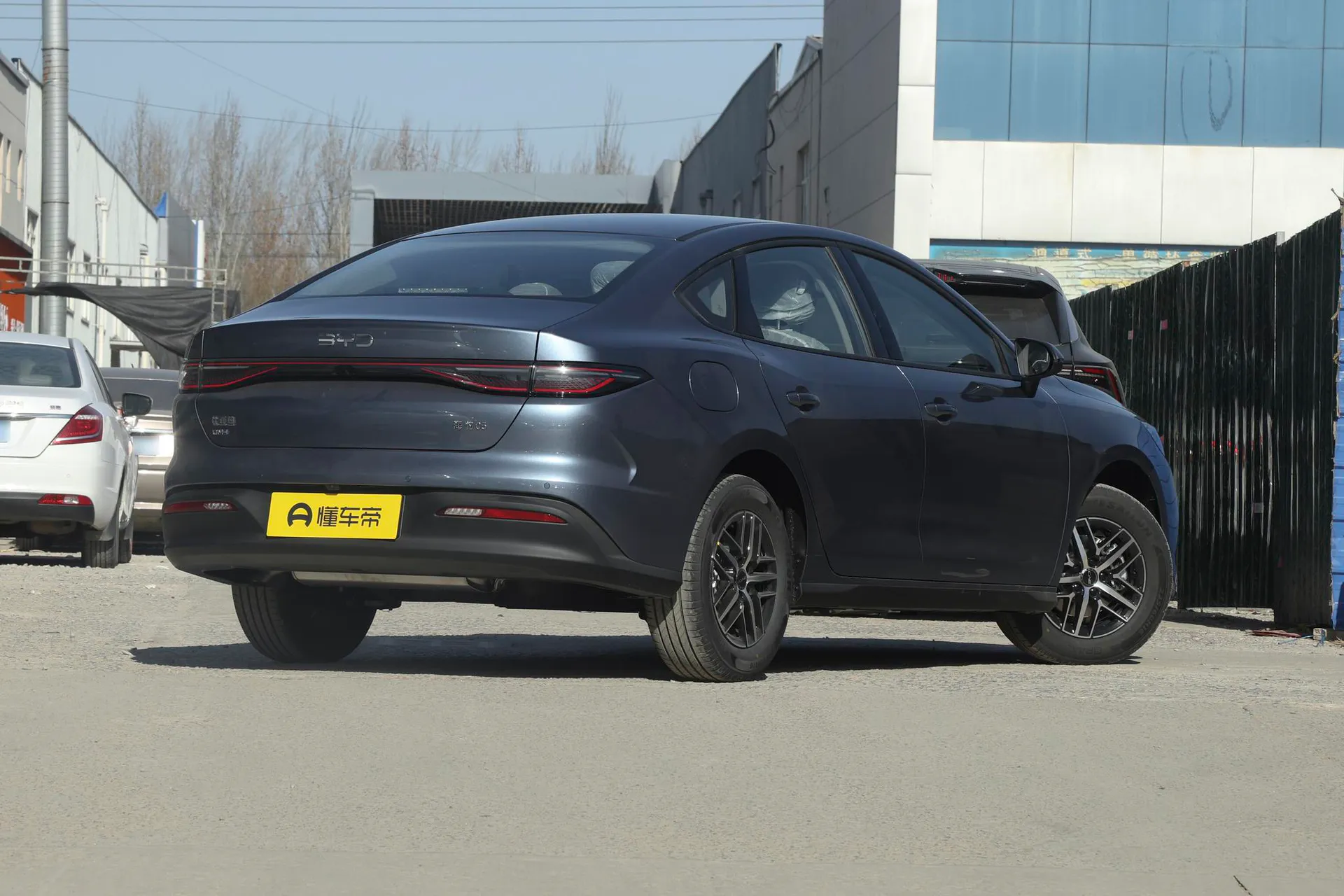  Seal 05 DM-i 210 KM Premium