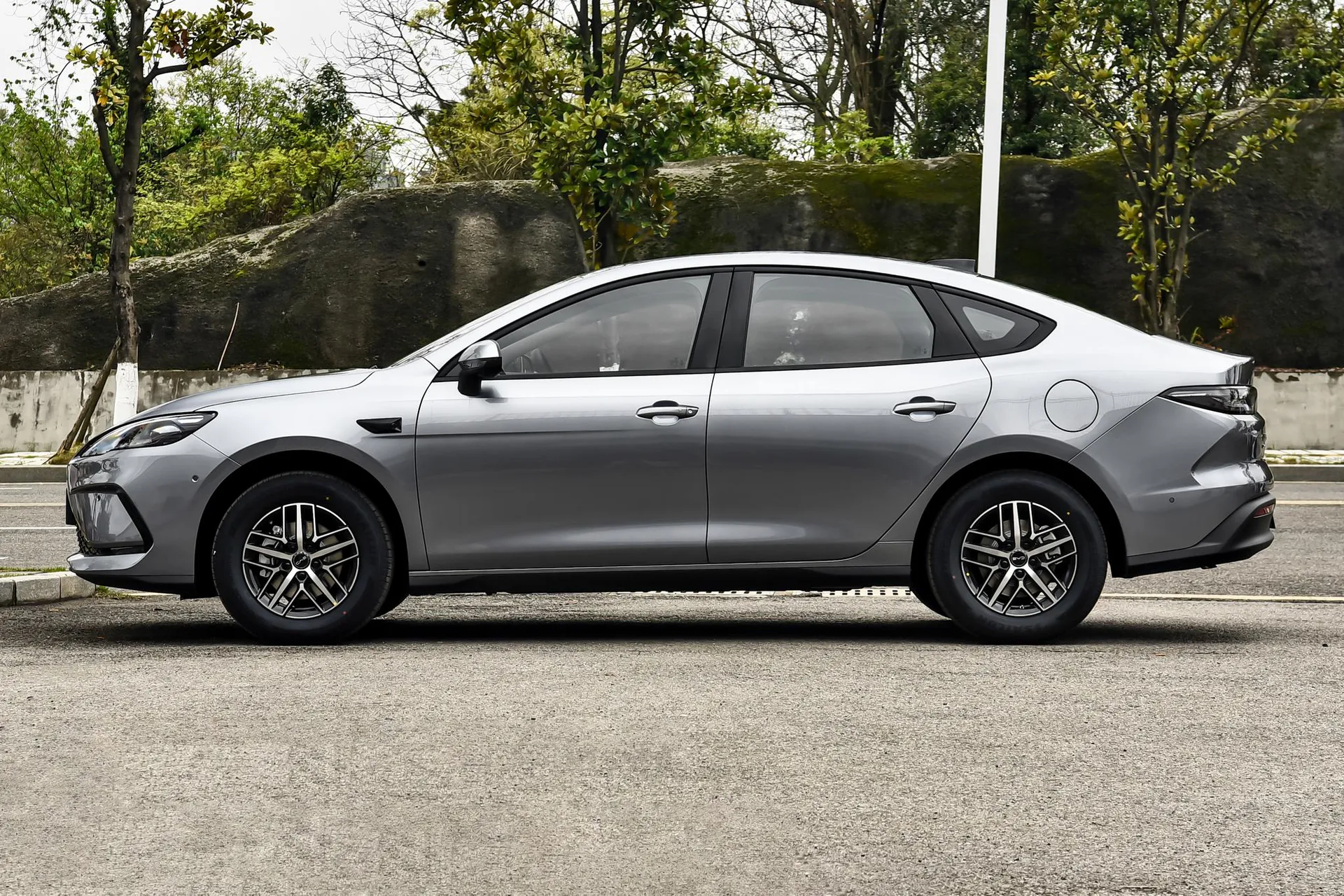  Seal 05 DM-i 210 KM Flagship