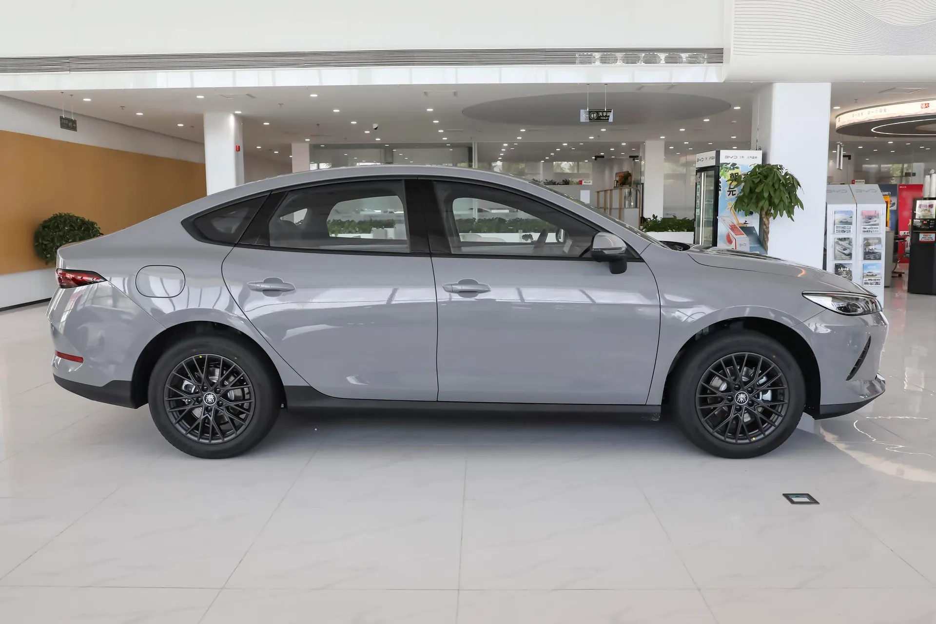  Qin Plus EV Smart Driving 510 KM Advance