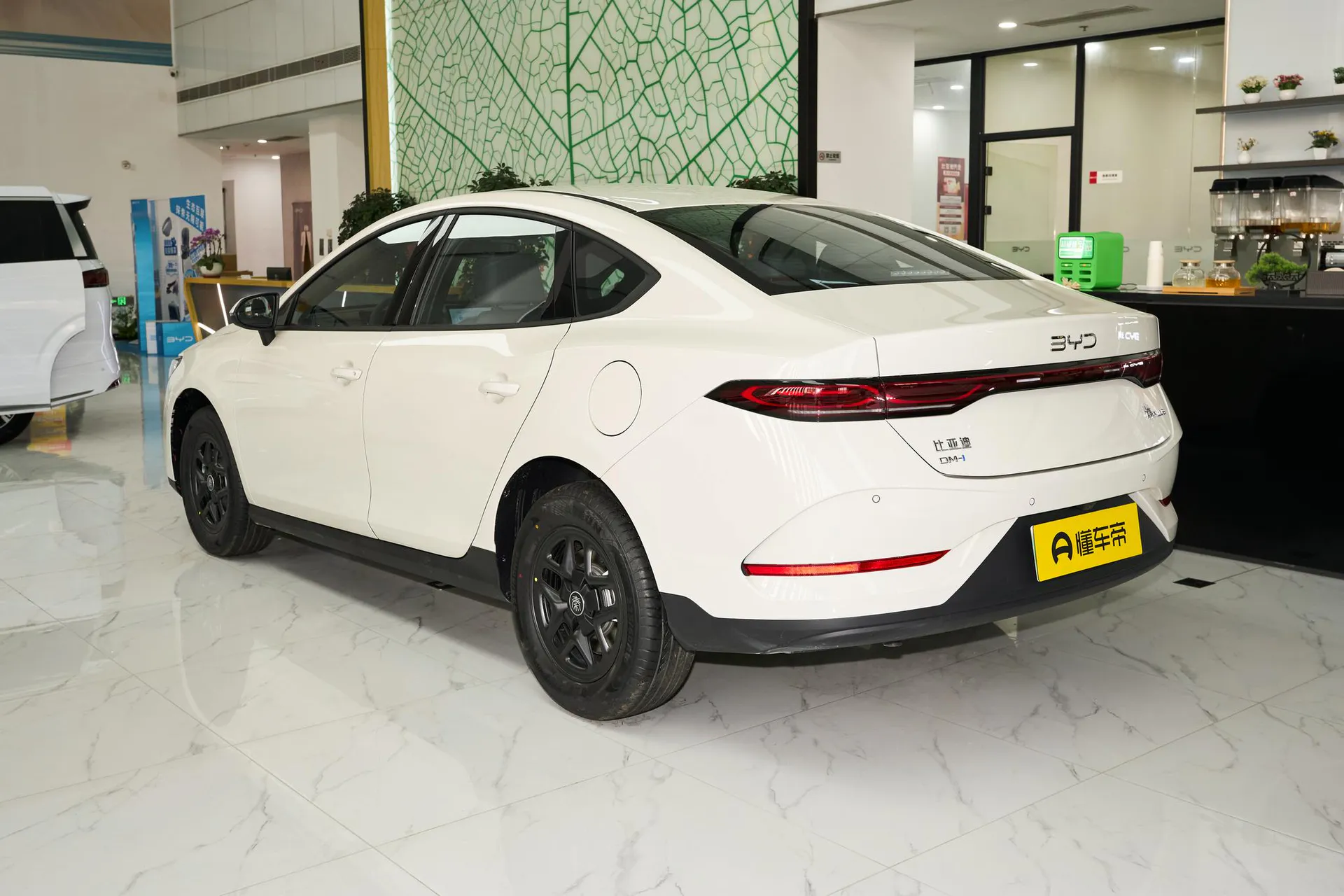  Qin Plus DM-i 128 KM Progressive