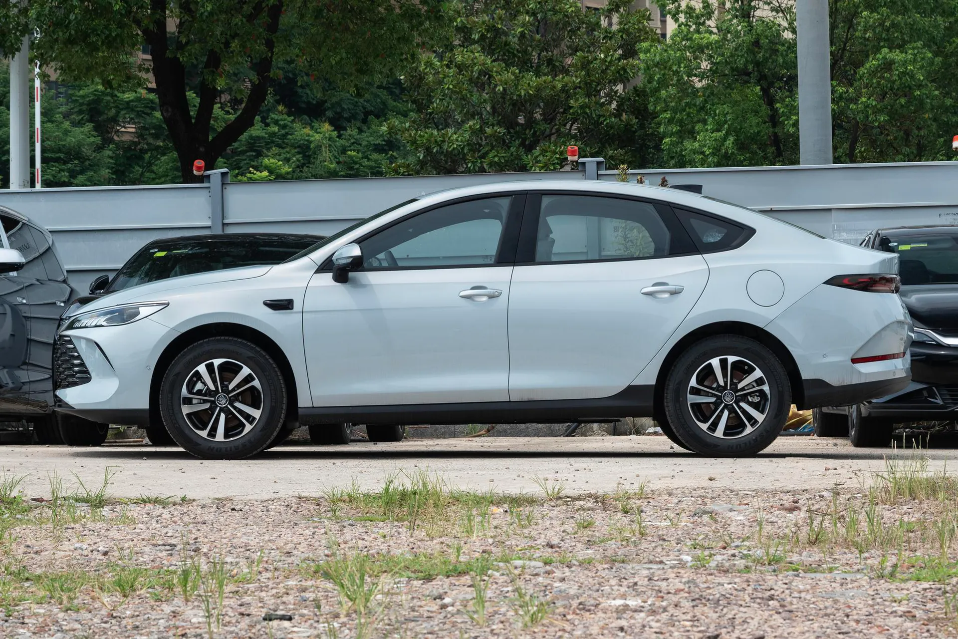  Qin Plus DM-i 210 KM Transcend