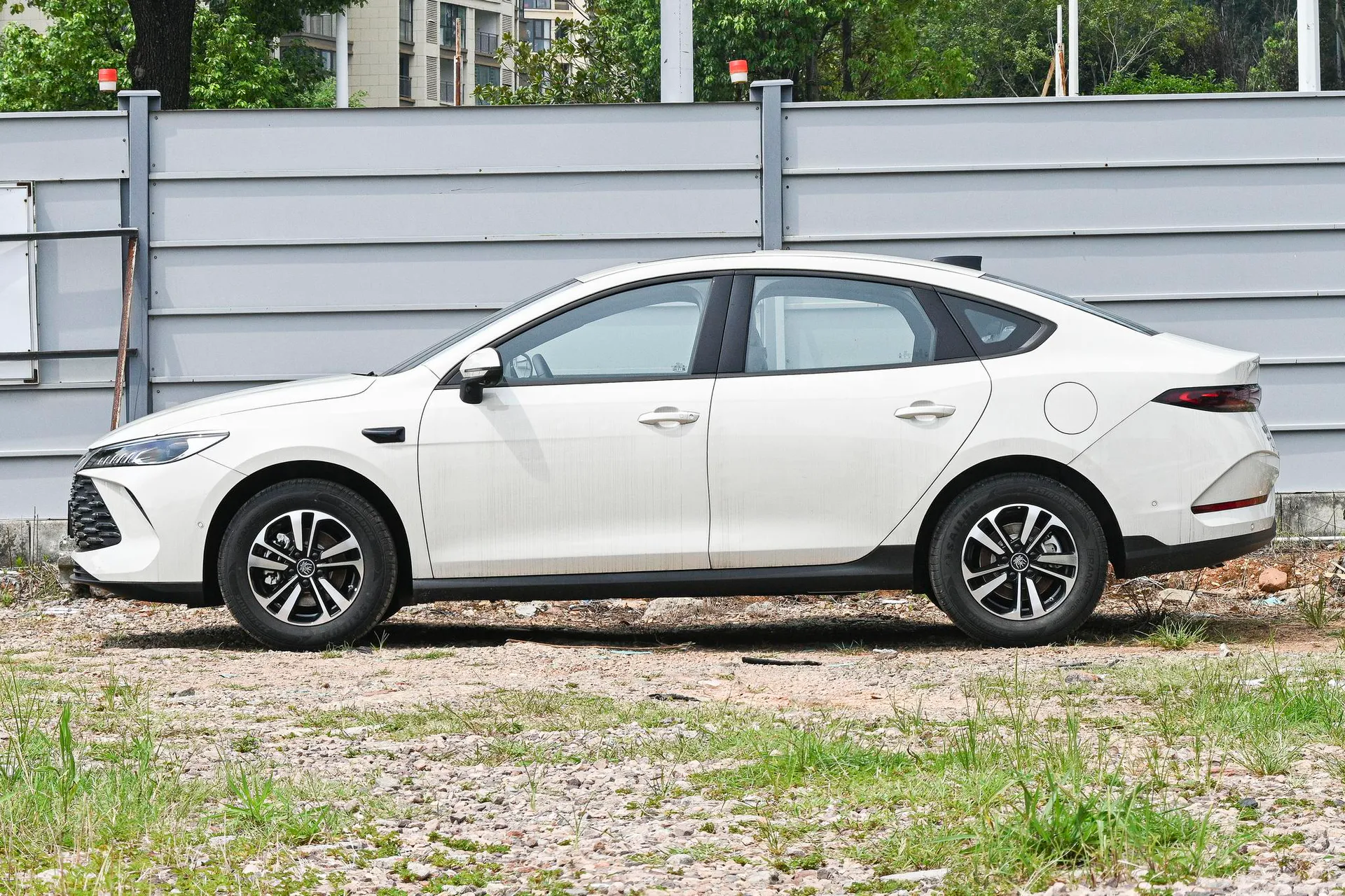  Qin Plus DM-i 210 KM Transcend