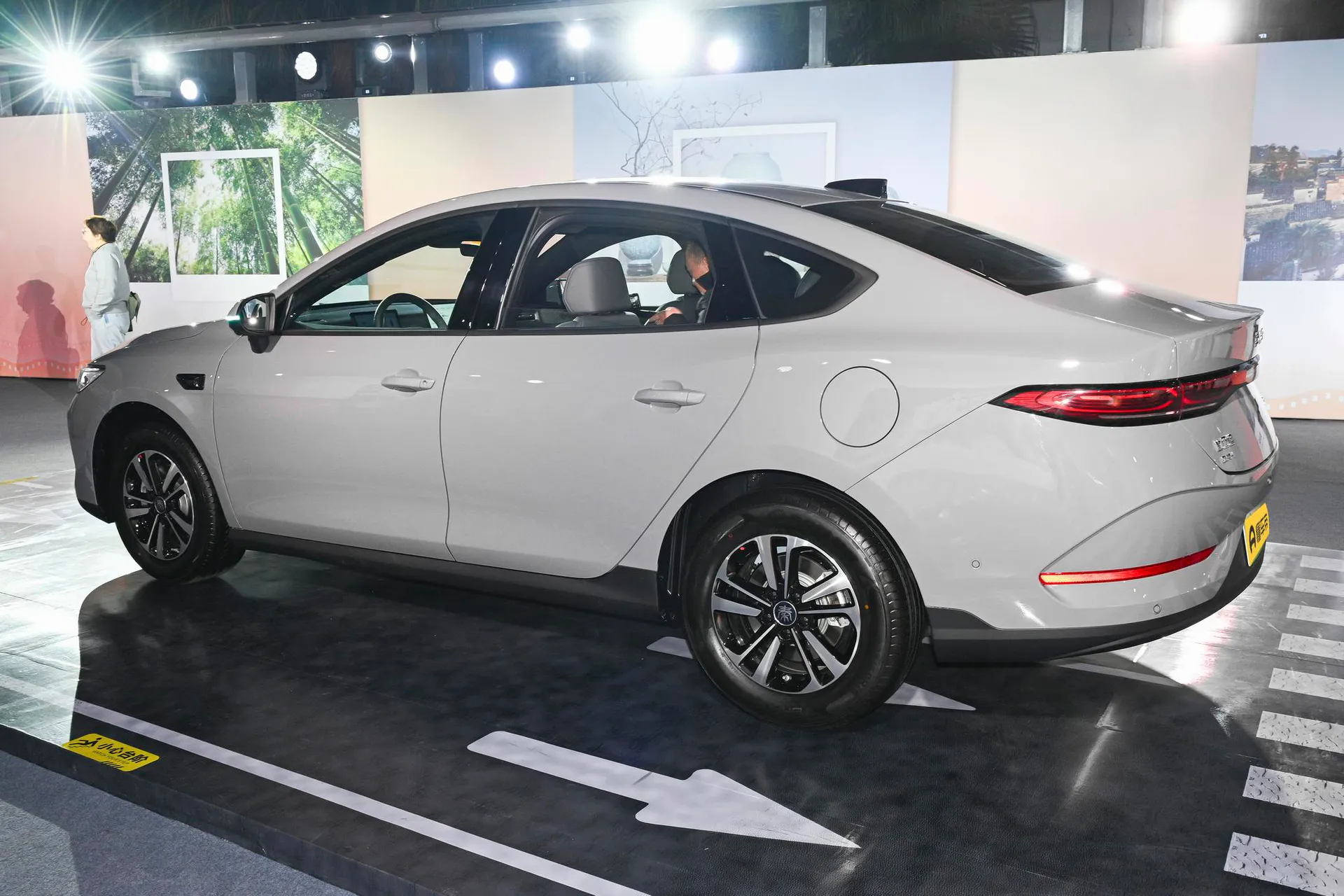  Qin Plus DM-i 210 KM Transcend