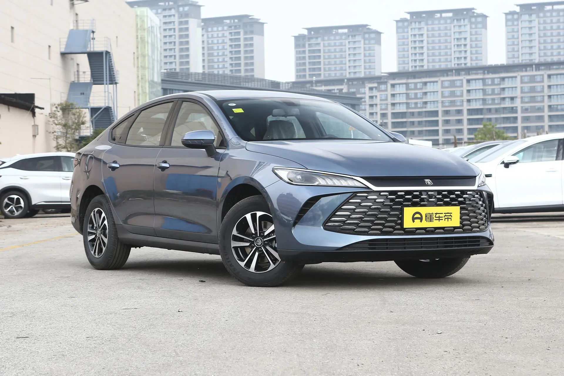  Qin Plus DM Smart Driving DM-i 128 KM Progressive