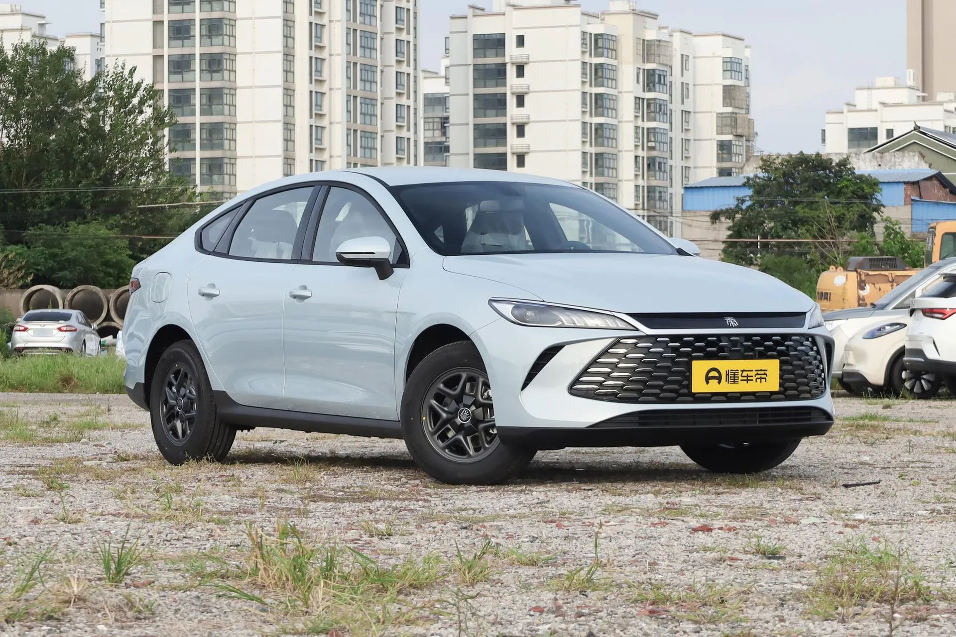  Qin Plus DM Smart Driving DM-i 128 KM Progressive