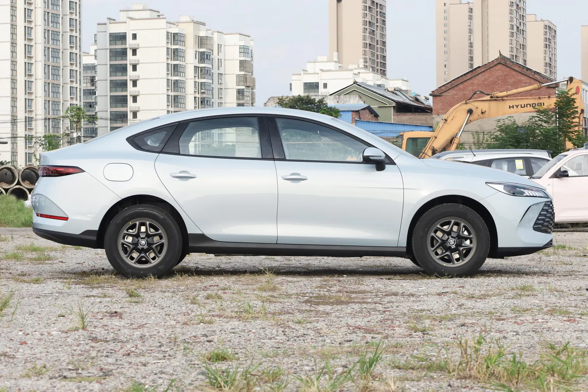  Qin Plus DM Smart Driving DM-i 128 KM Progressive