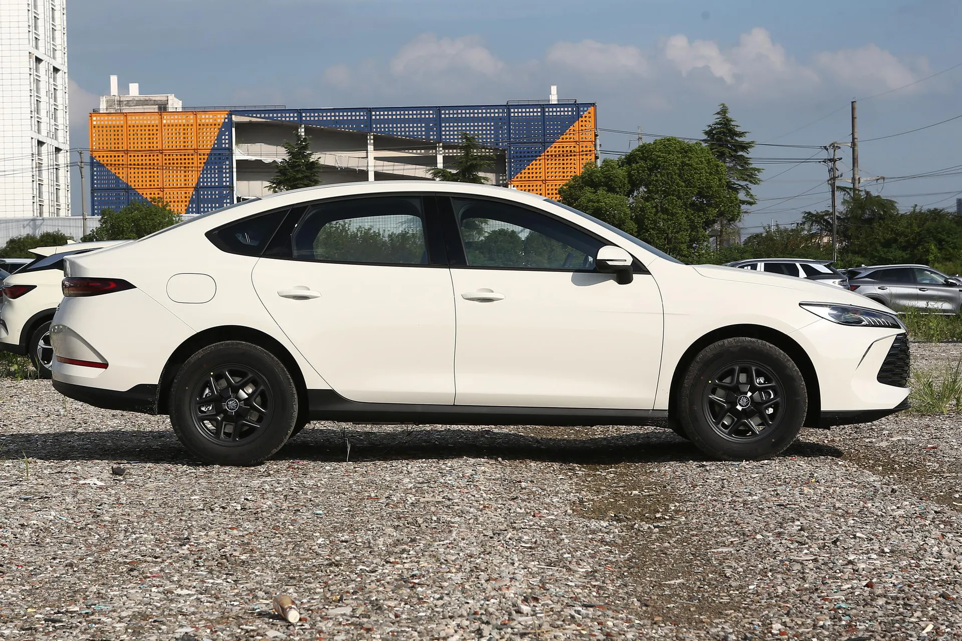  Qin Plus DM Smart Driving DM-i 128 KM Progressive