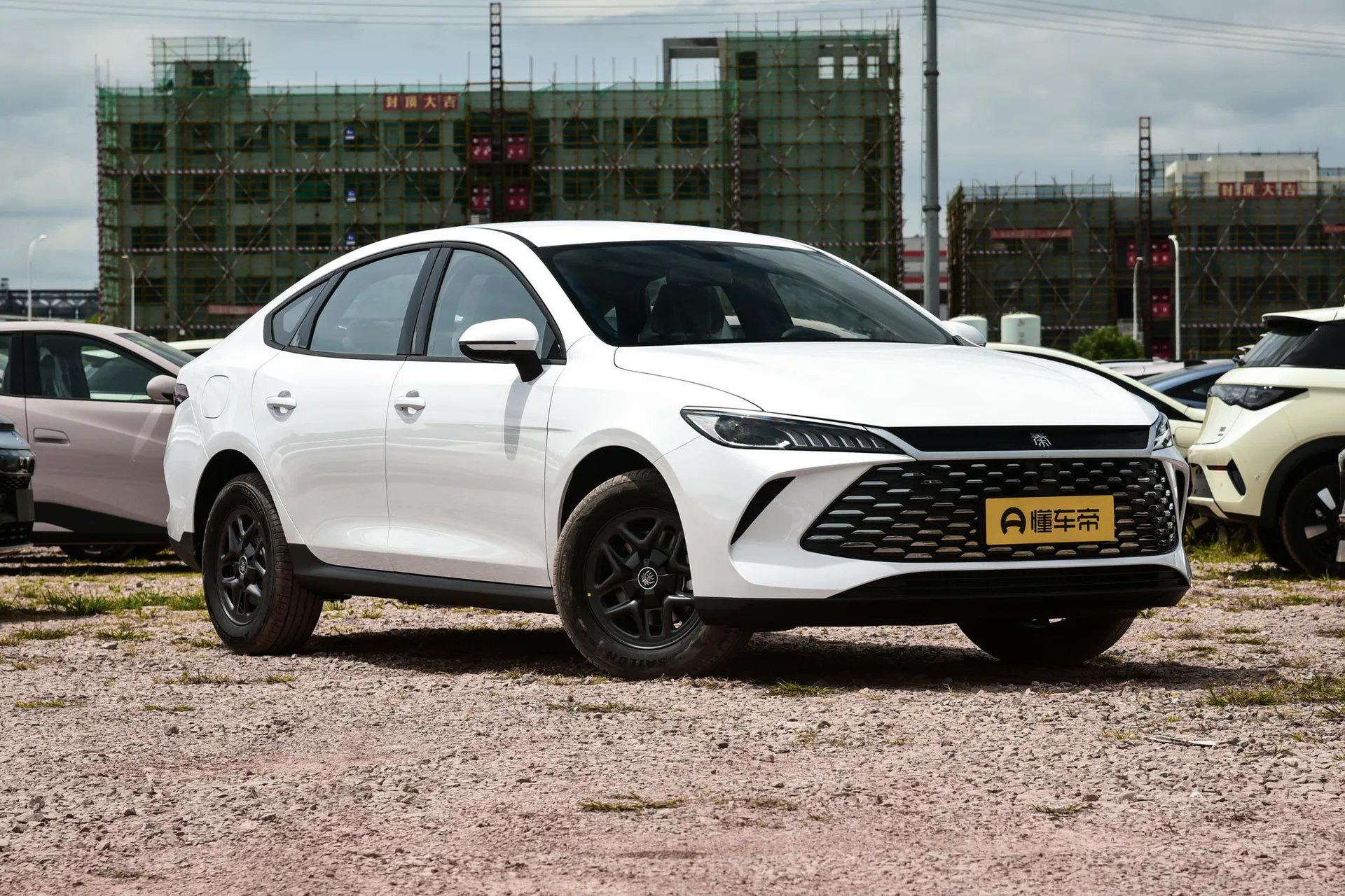  Qin Plus DM Smart Driving DM-i 128 KM Progressive
