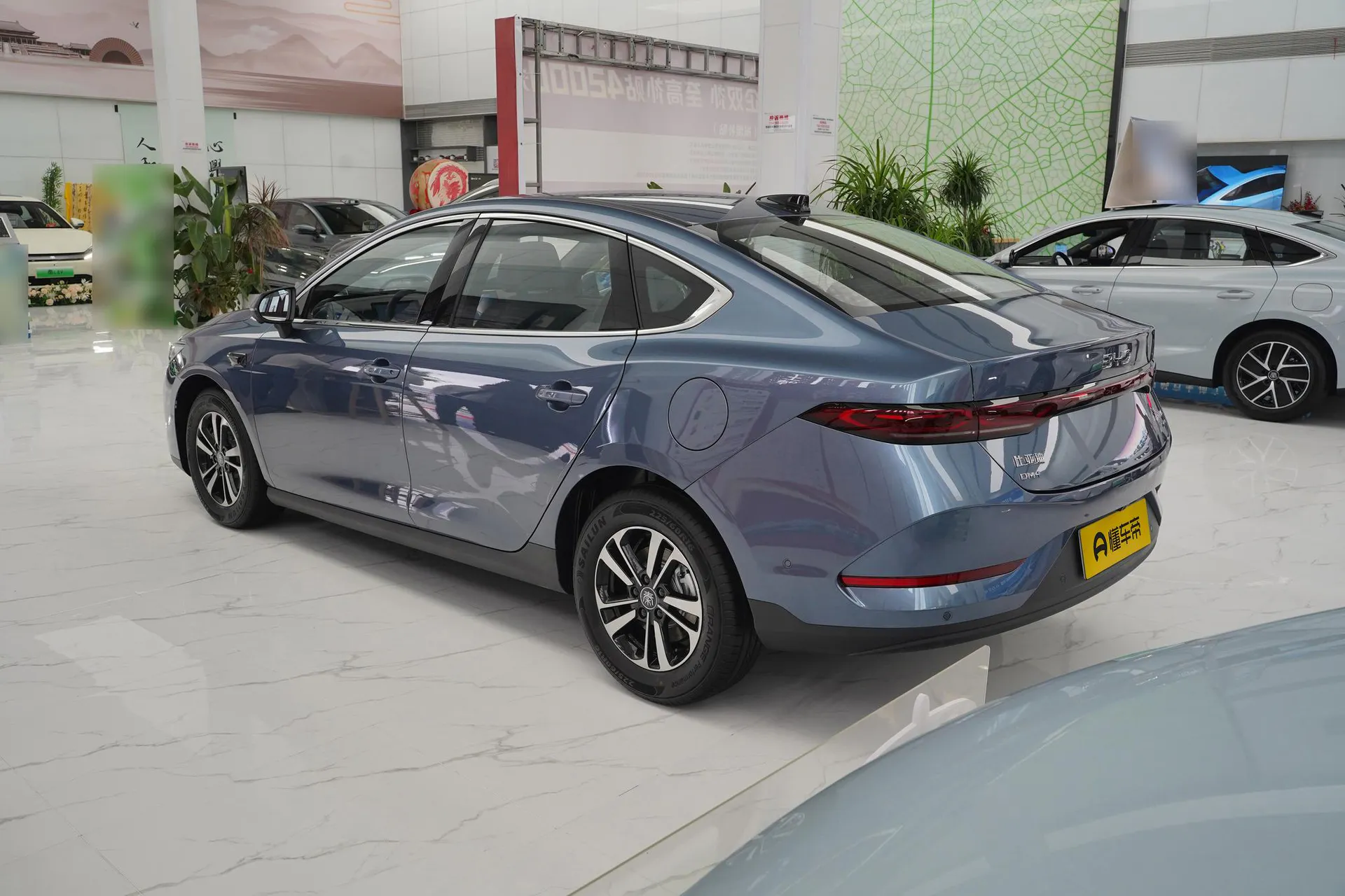  Qin Plus DM Smart Driving DM-i 55 KM Transcend