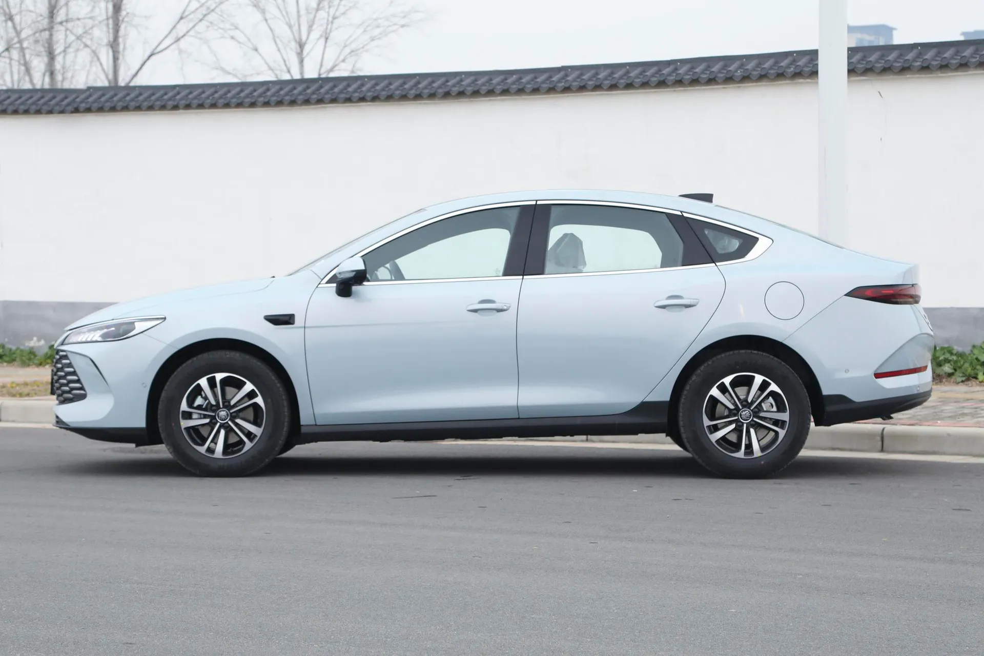  Qin Plus DM Smart Driving DM-i 55 KM Transcend