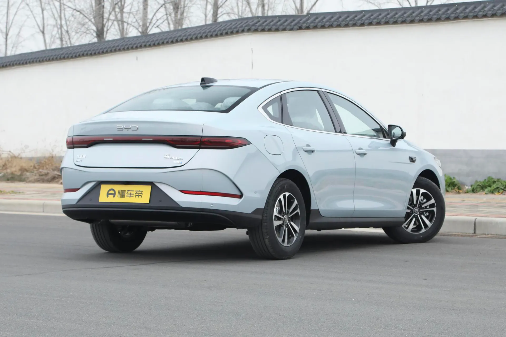  Qin Plus DM Smart Driving DM-i 55 KM Transcend