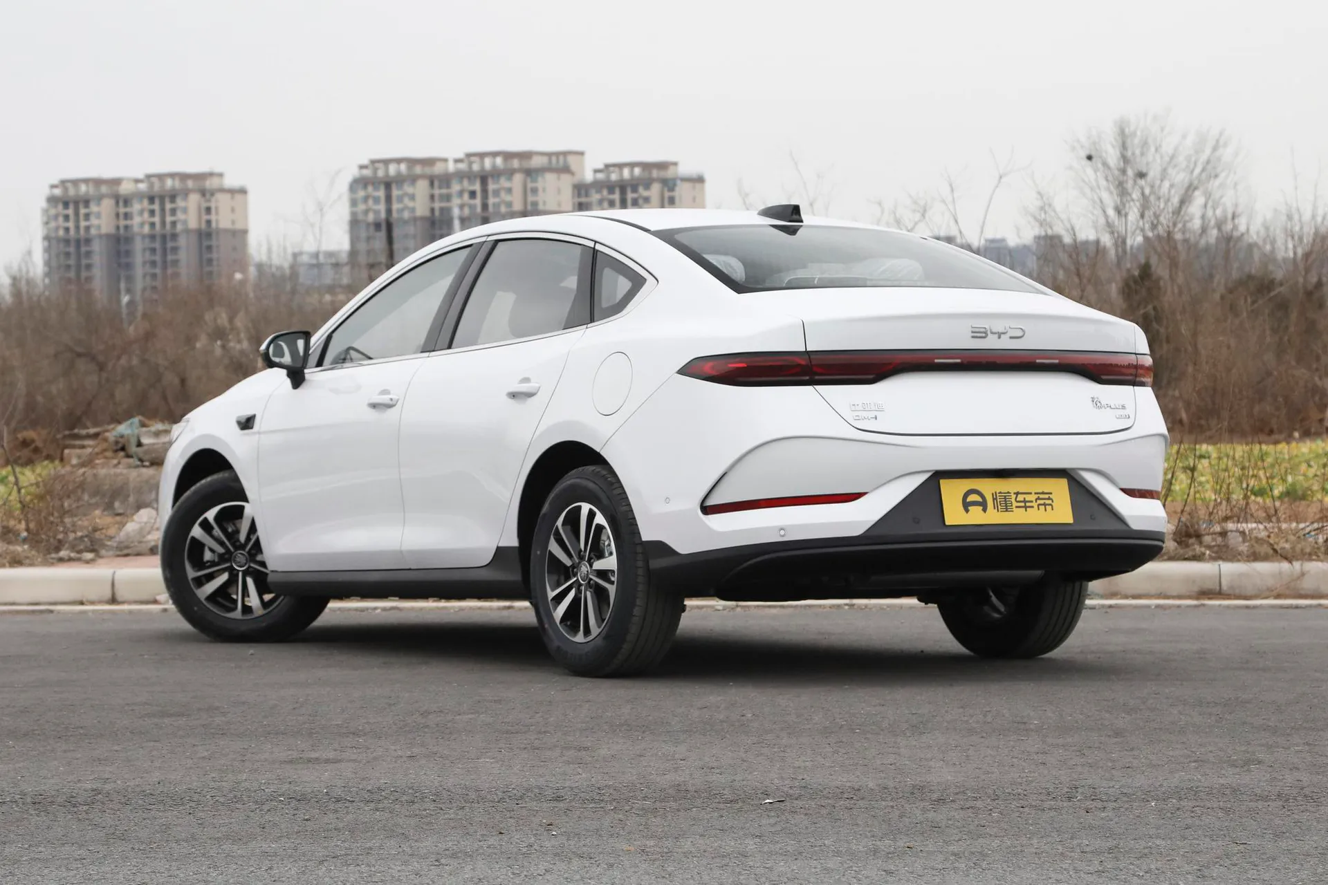  Qin Plus DM Smart Driving DM-i 55 KM Transcend