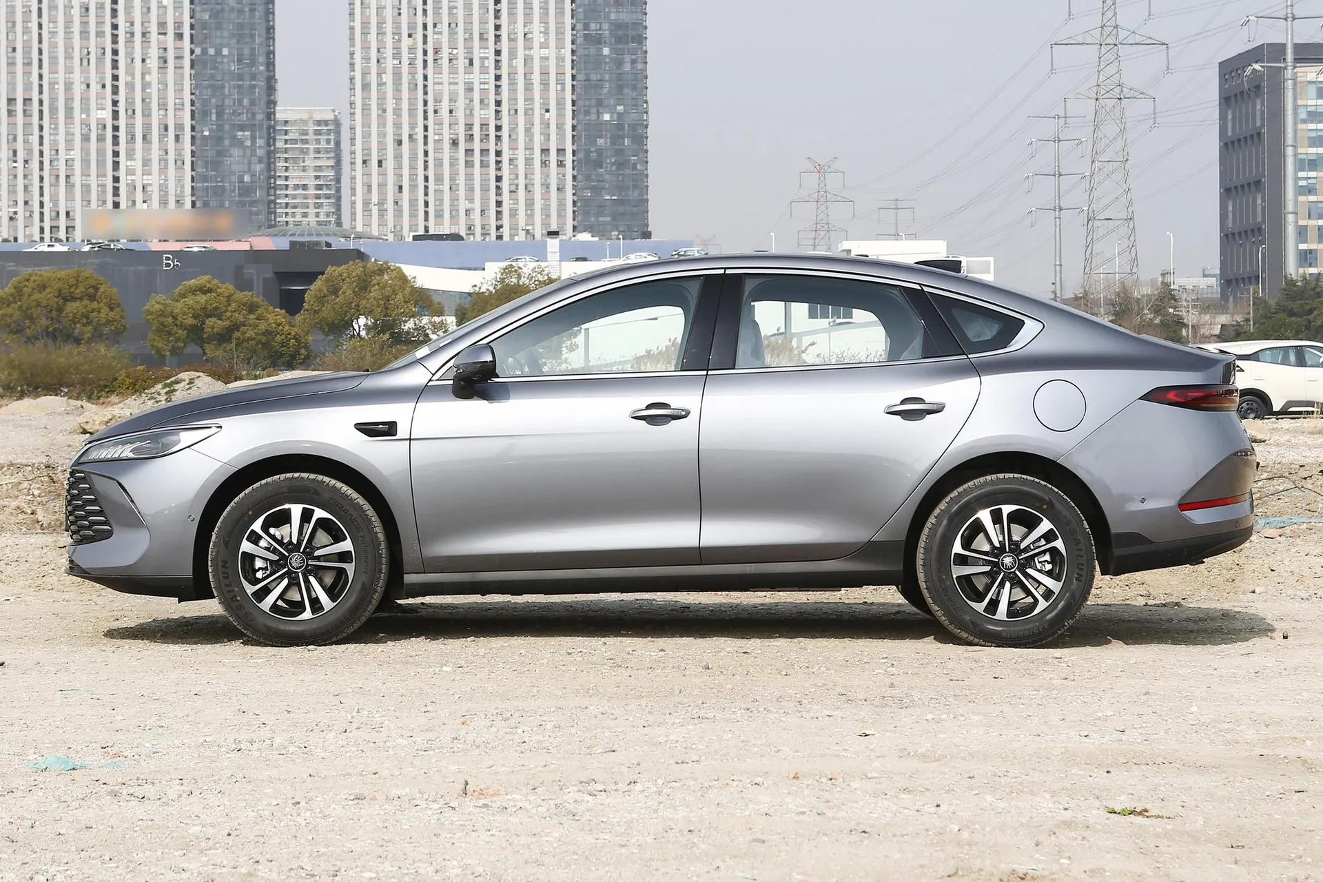  Qin Plus DM Smart Driving DM-i 120 KM Transcend