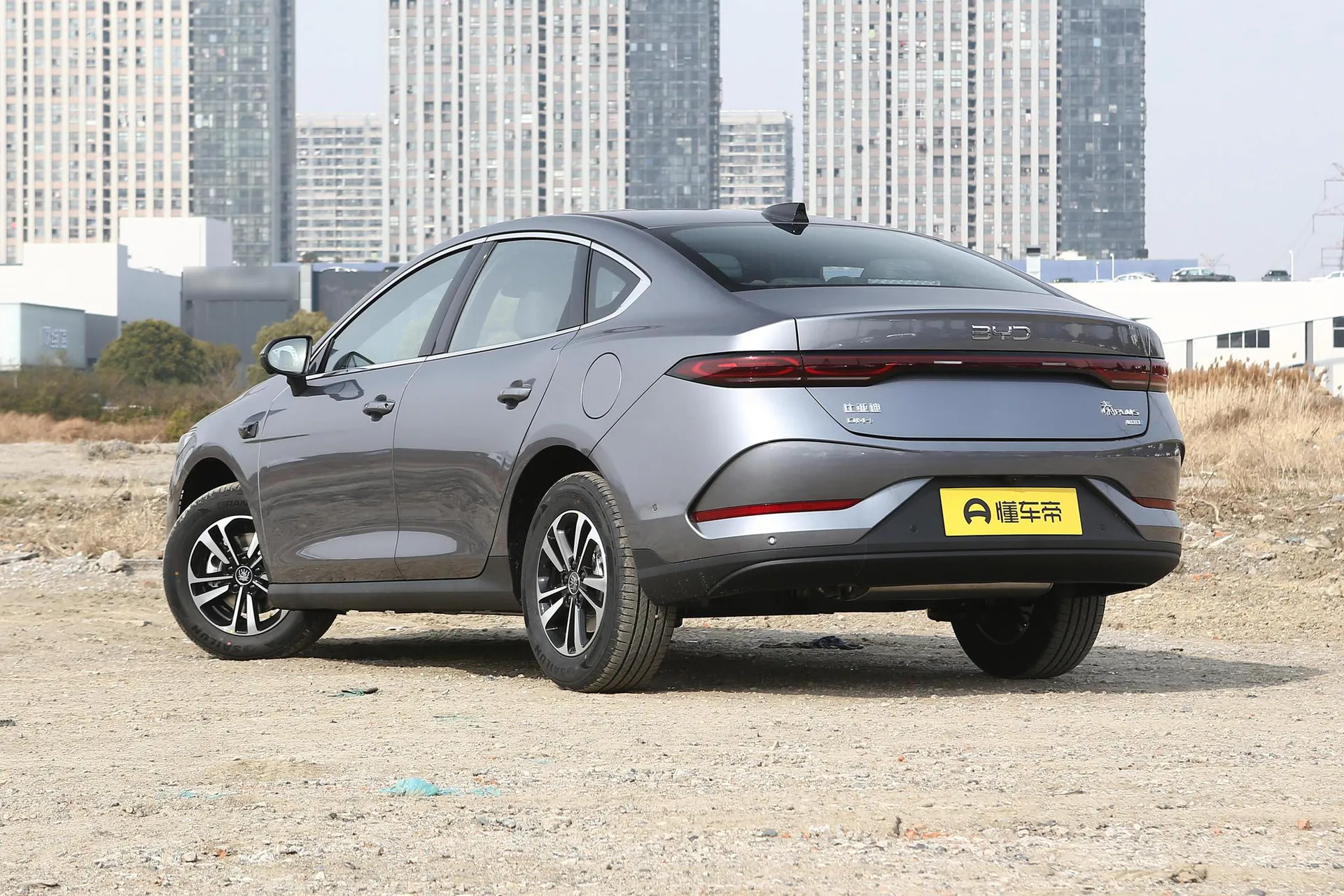  Qin Plus DM Smart Driving DM-i 120 KM Transcend
