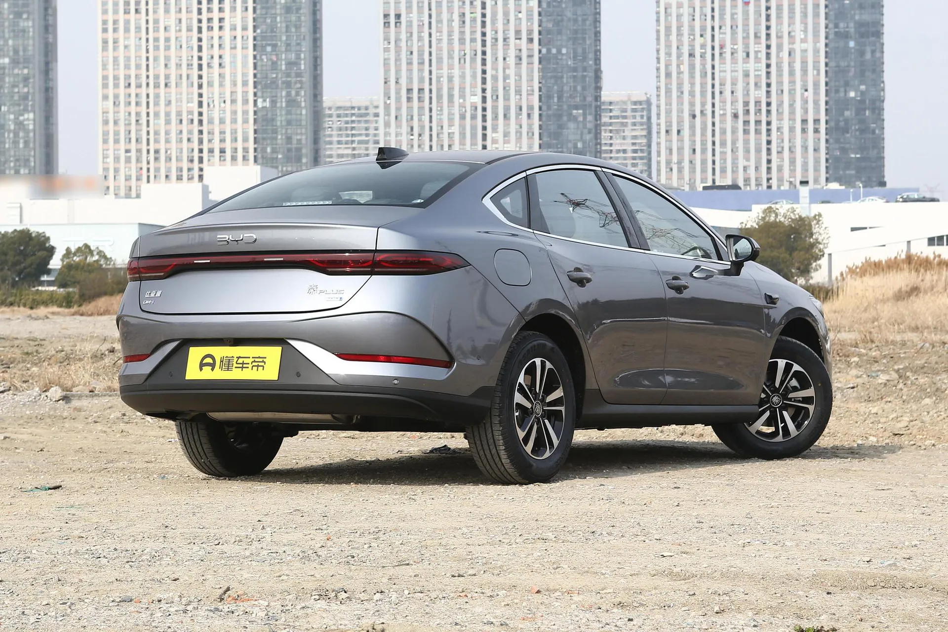  Qin Plus DM Smart Driving DM-i 120 KM Transcend