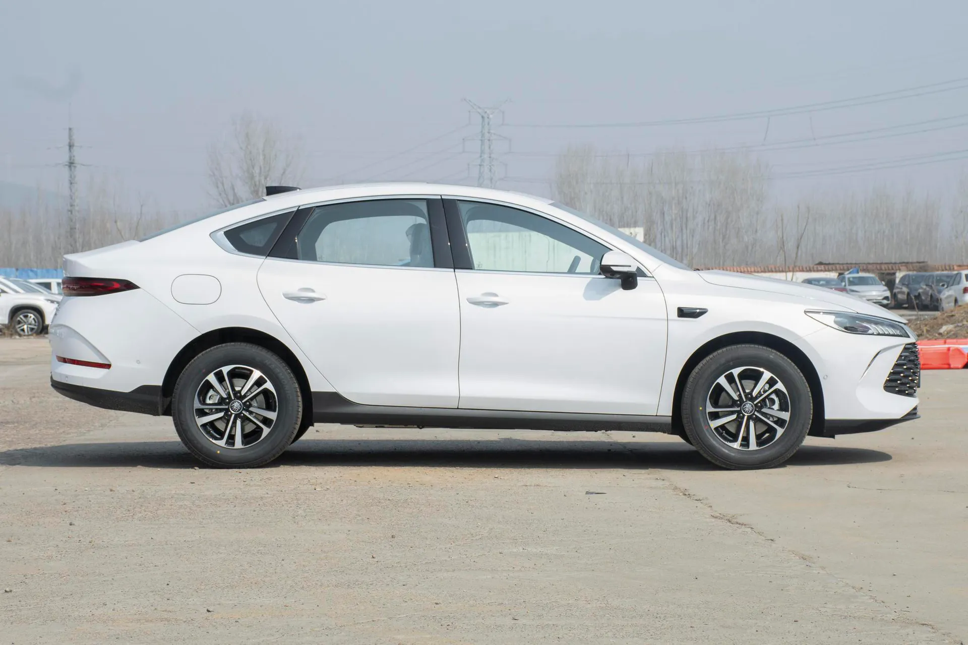  Qin Plus DM Smart Driving DM-i 120 KM Transcend