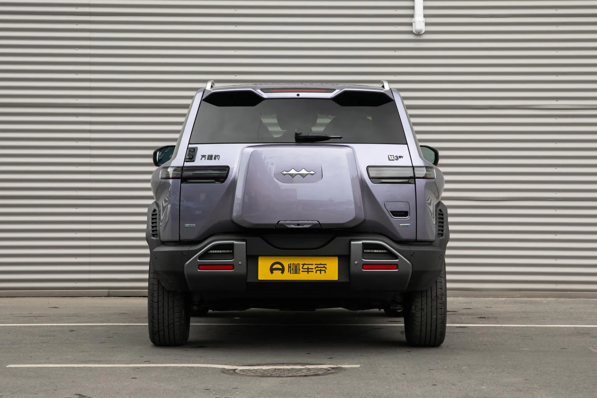  Titanium 3 620 KM RWD Flash Charge