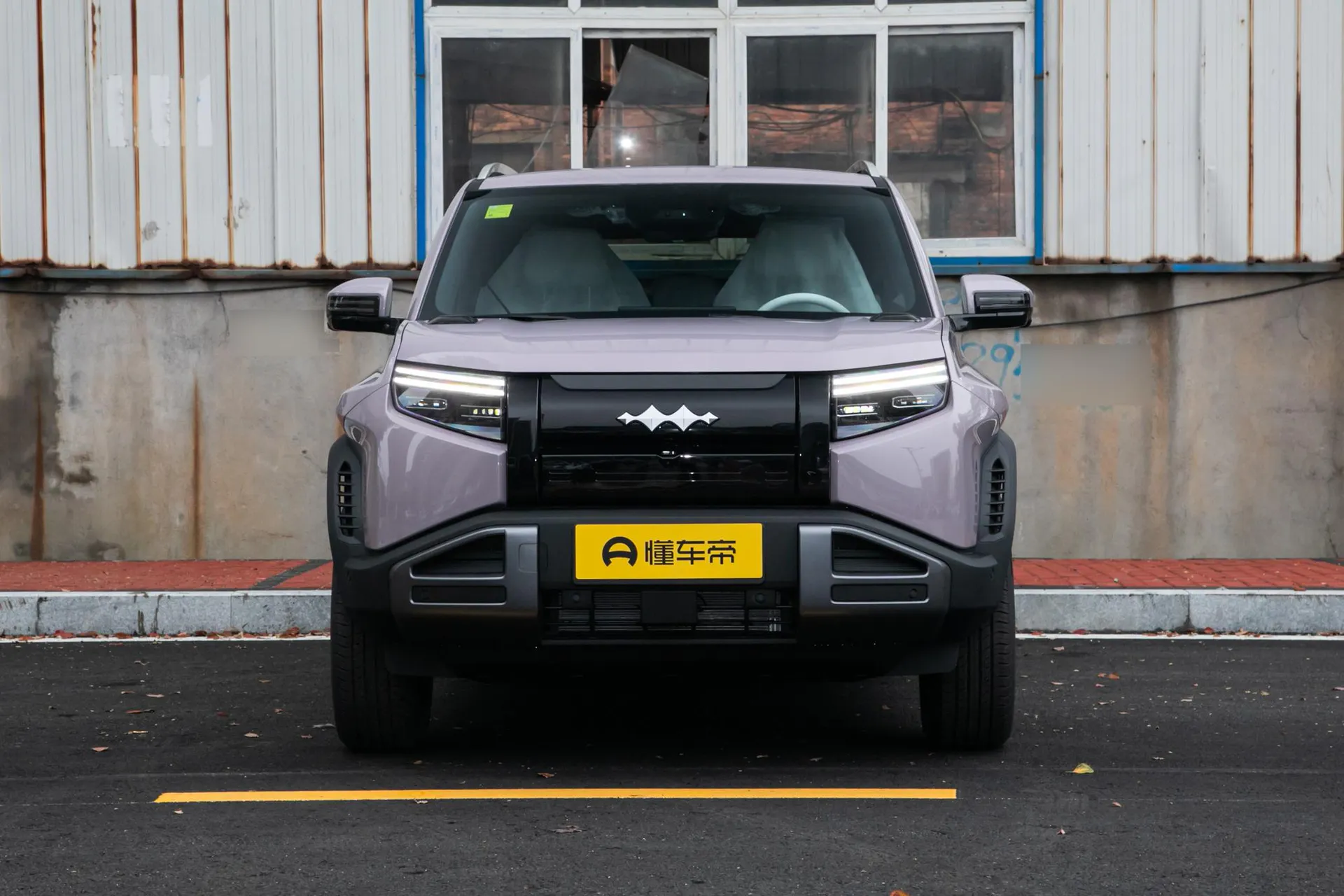  Titanium 3 620 KM RWD Flash Charge