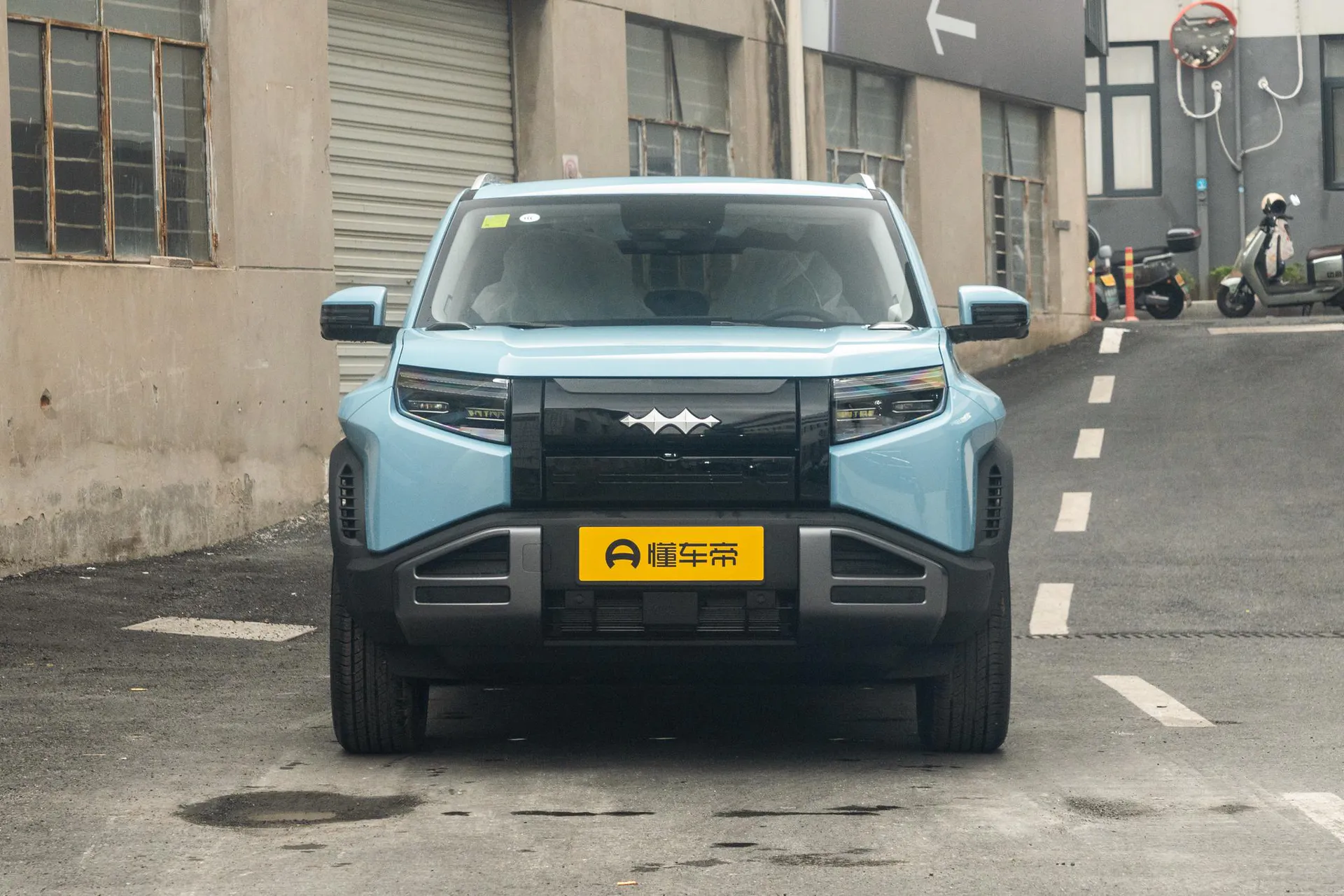  Titanium 3 501 KM RWD Ultra