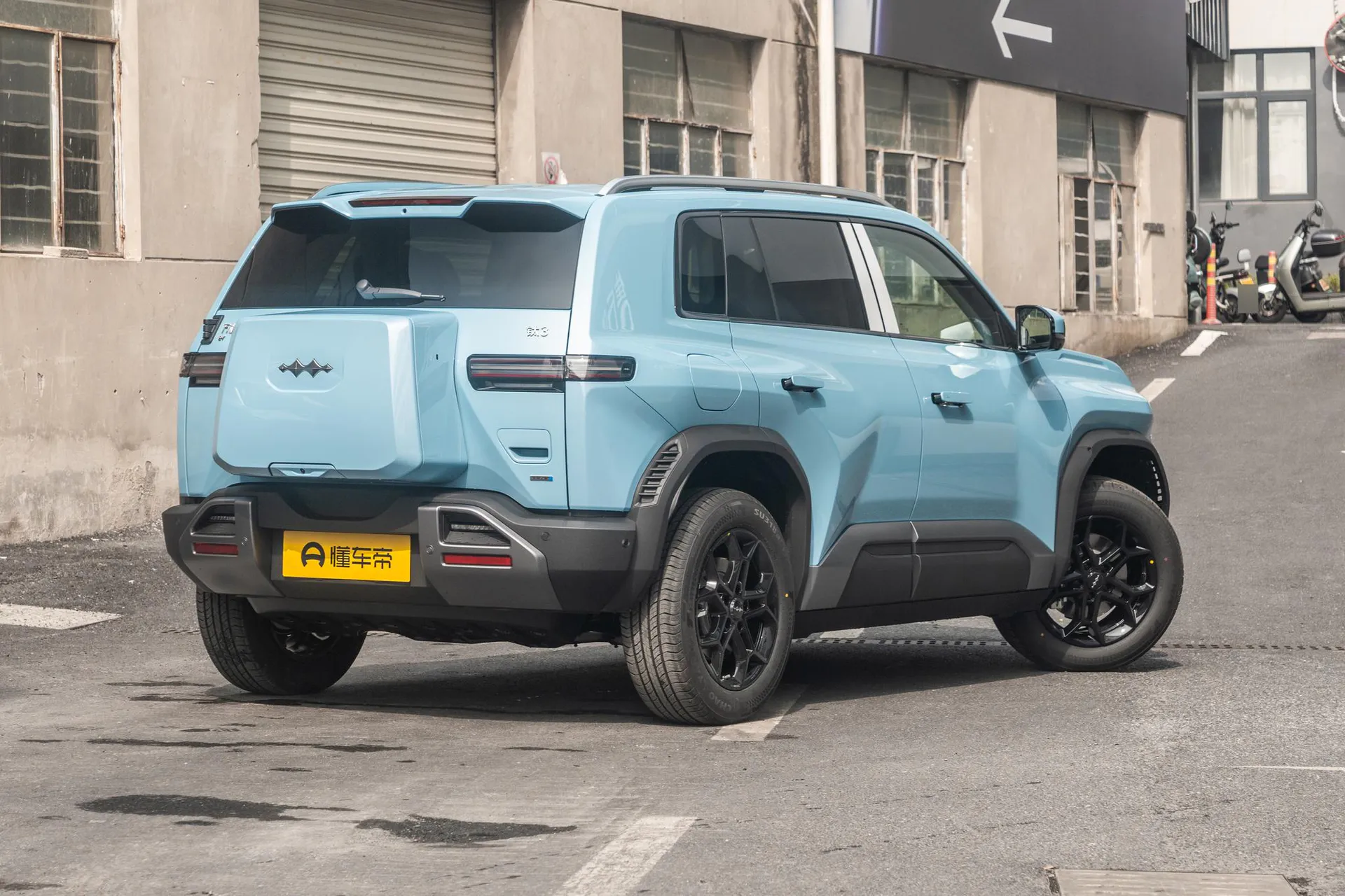 Titanium 3 501 KM RWD Ultra