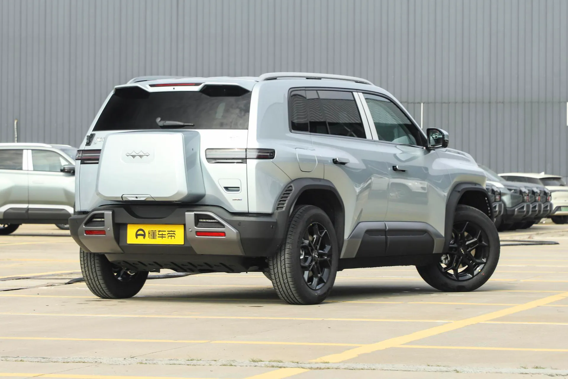  Titanium 3 501 KM RWD Ultra