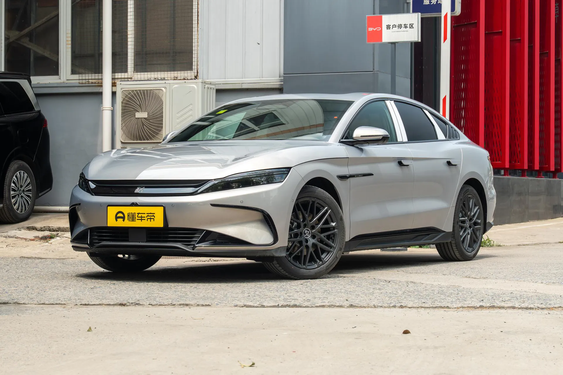  Han EV 705 KM Flash Charge Premium