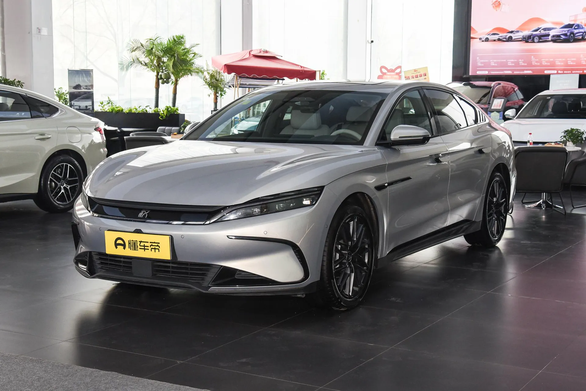  Han EV 705 KM Flash Charge Honor
