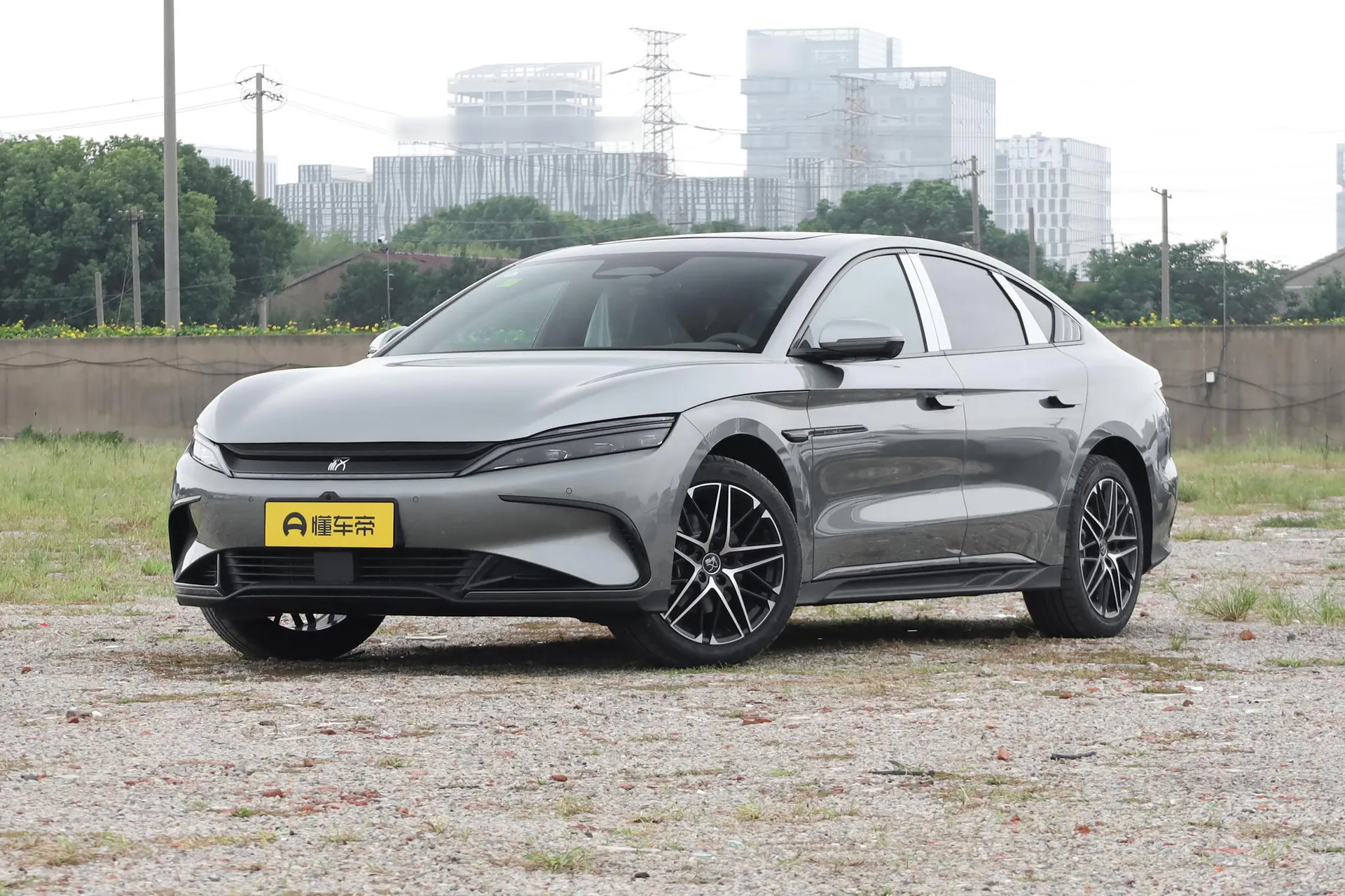  Han EV Long Range Smart Driving 635 KM Flagship